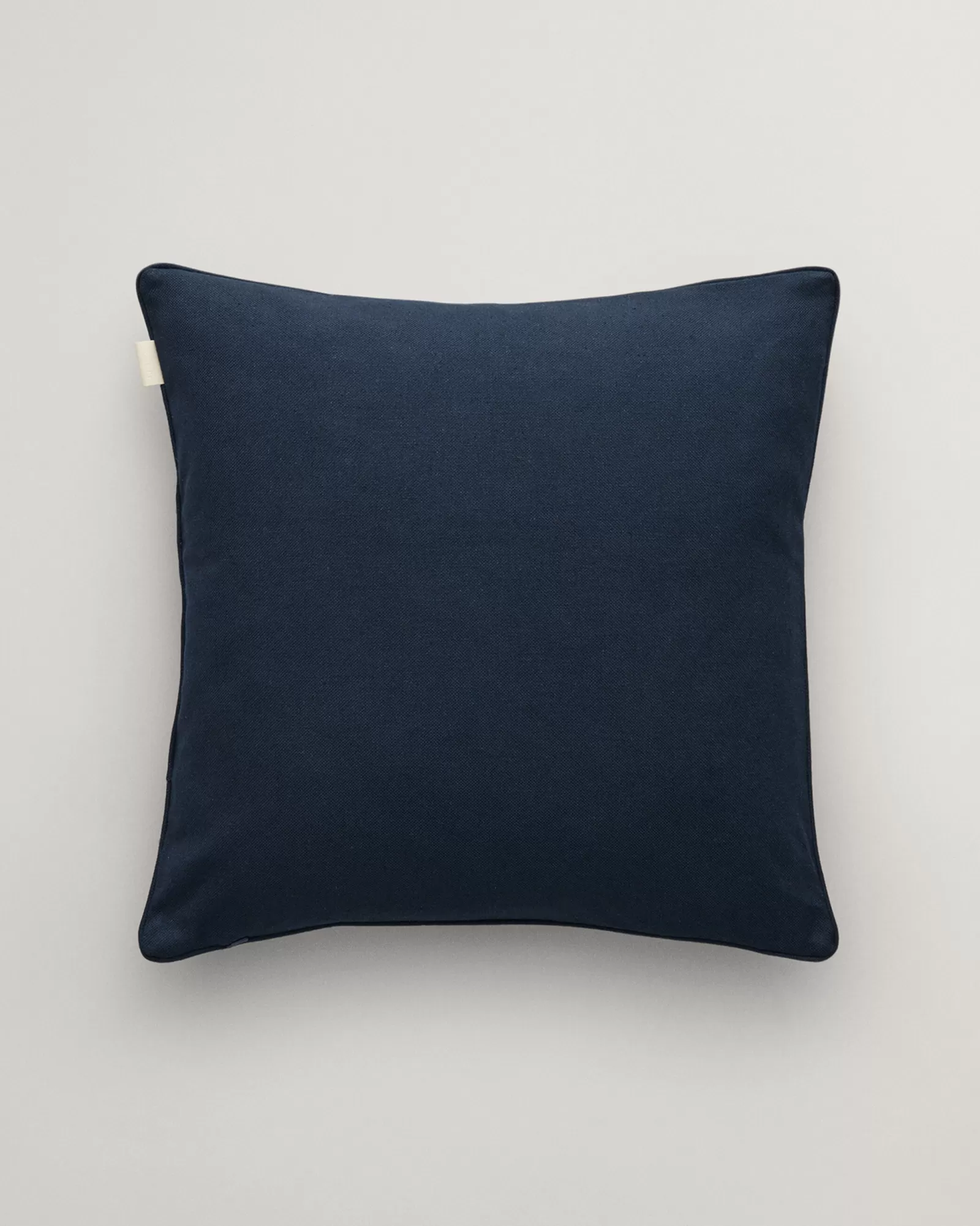 GANT Archive Shield Cushion | Kuddar