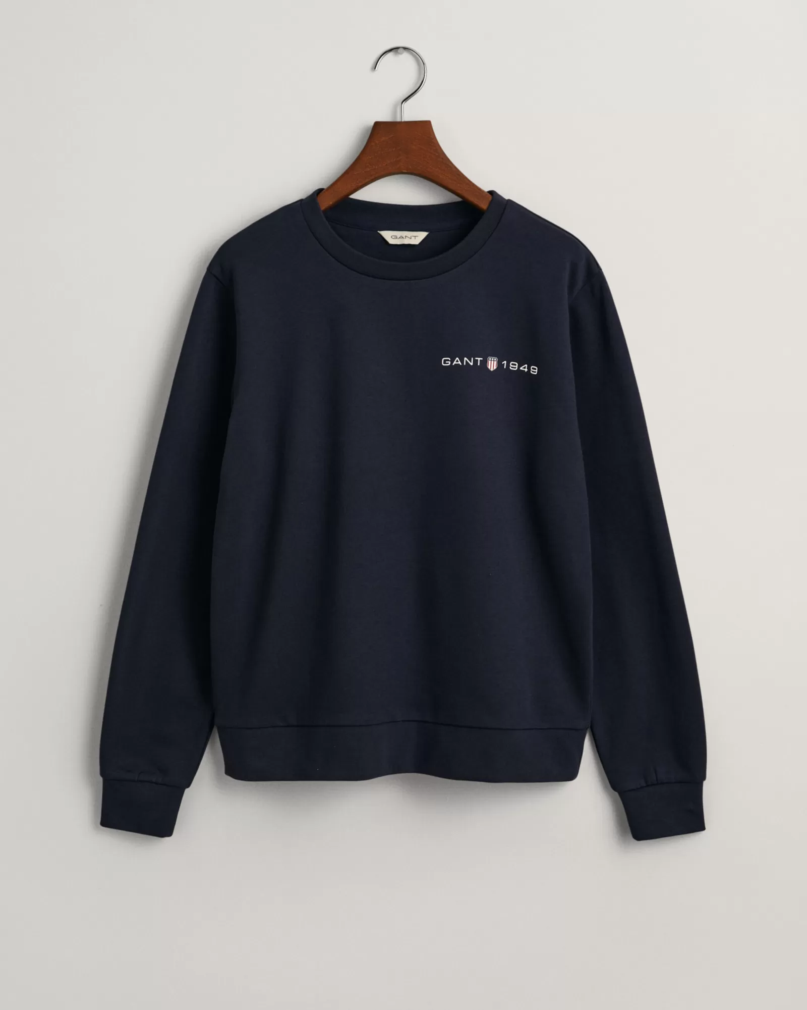 GANT Archive Shield Print Crew Neck Sweatshirt | Hoodies & Tröjor