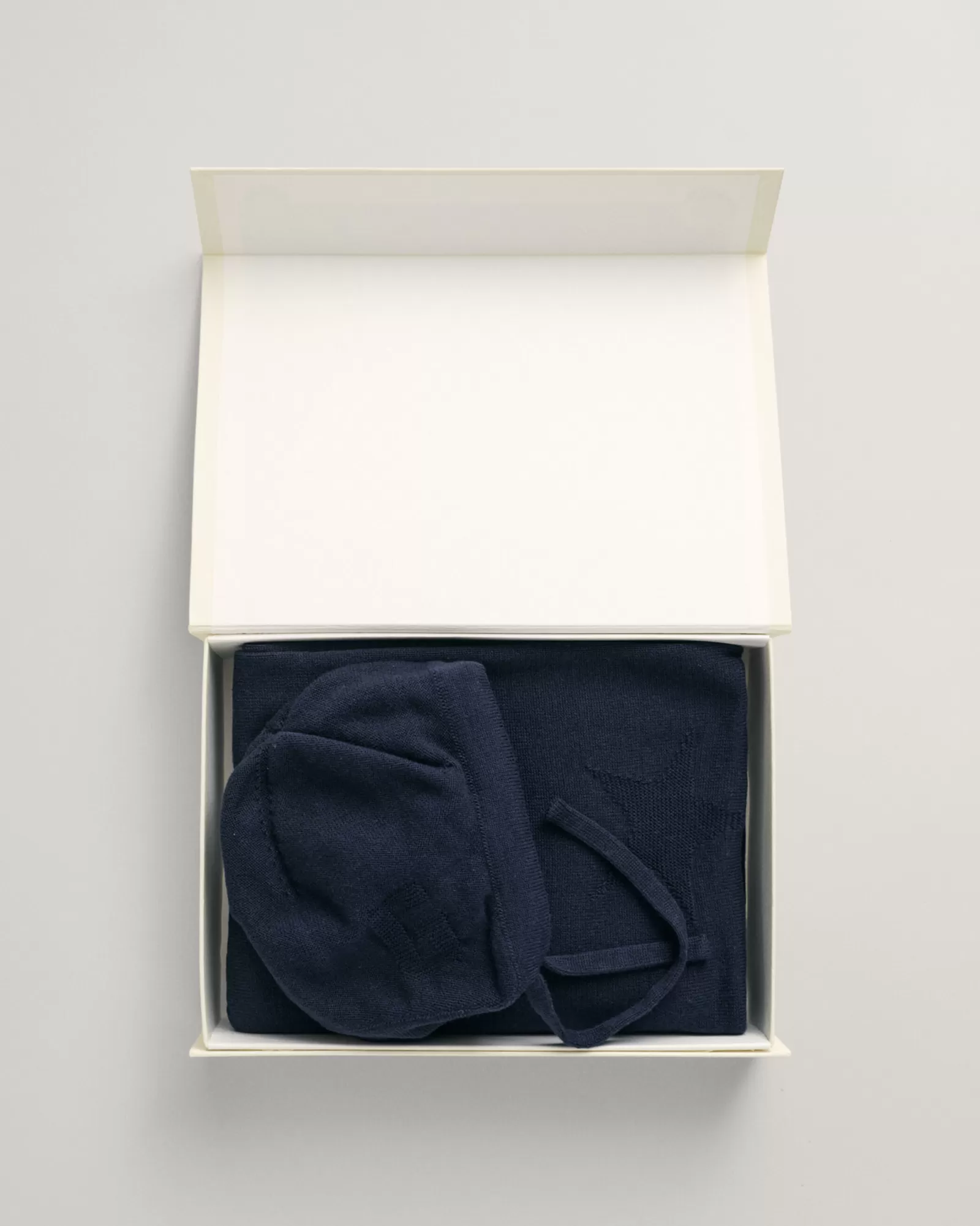 GANT Baby Blanket & Beanie Gift Set | Barn Accessoarer