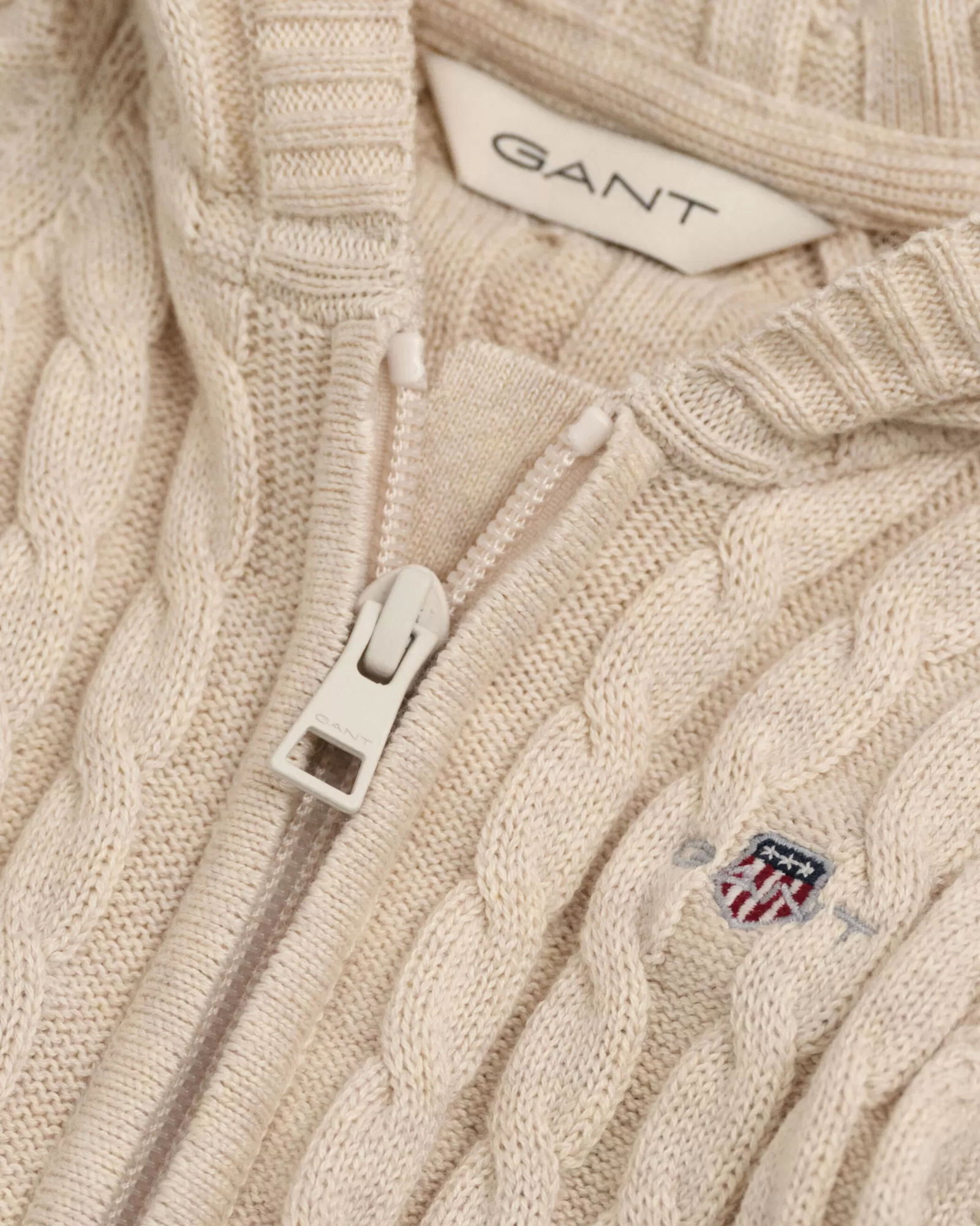 GANT Baby Shield Cotton Cable Knit One-Piece | Barn T-Shirts | Bodies & Sparkdräkter