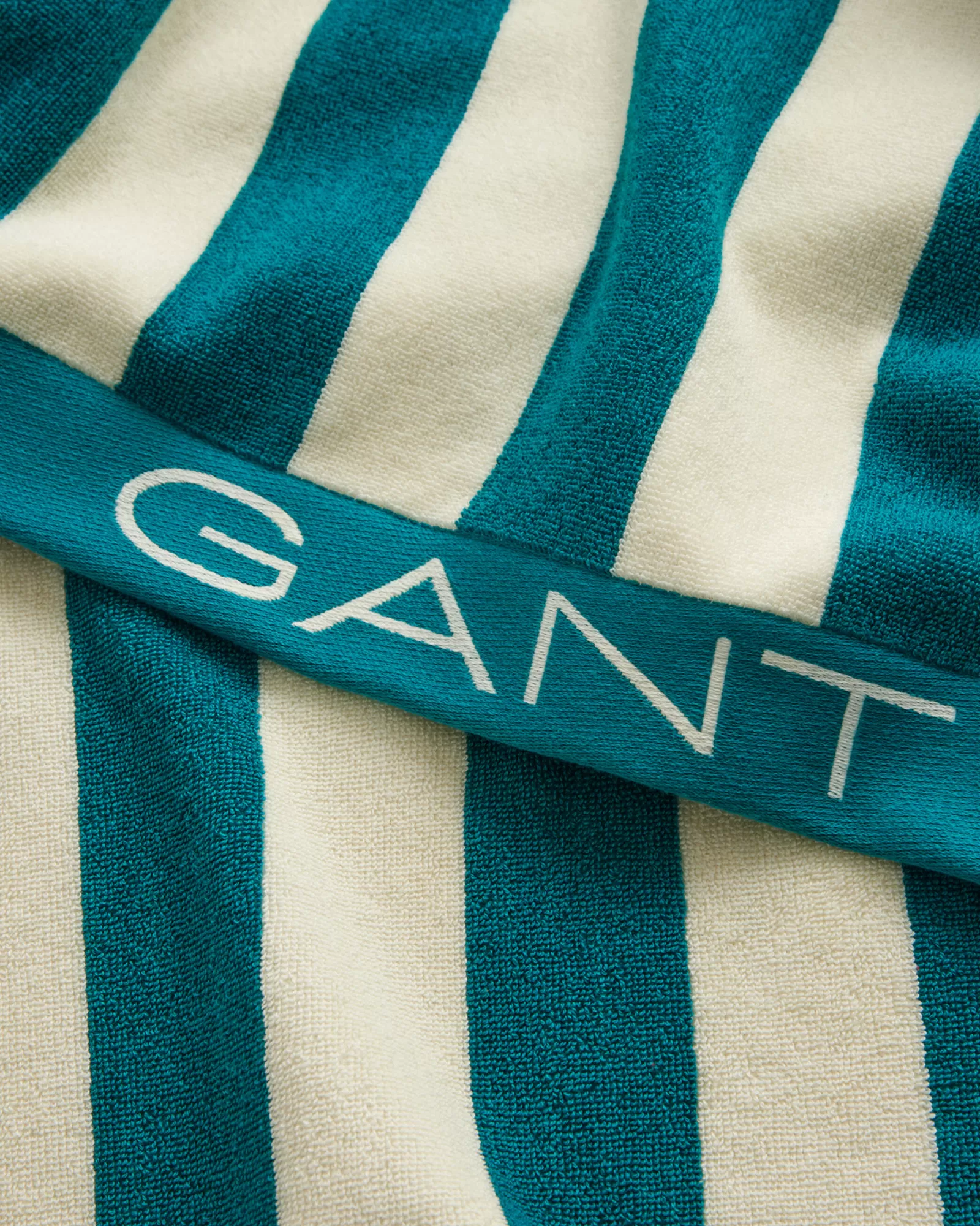 GANT Block Striped Beach Towel | Handdukar