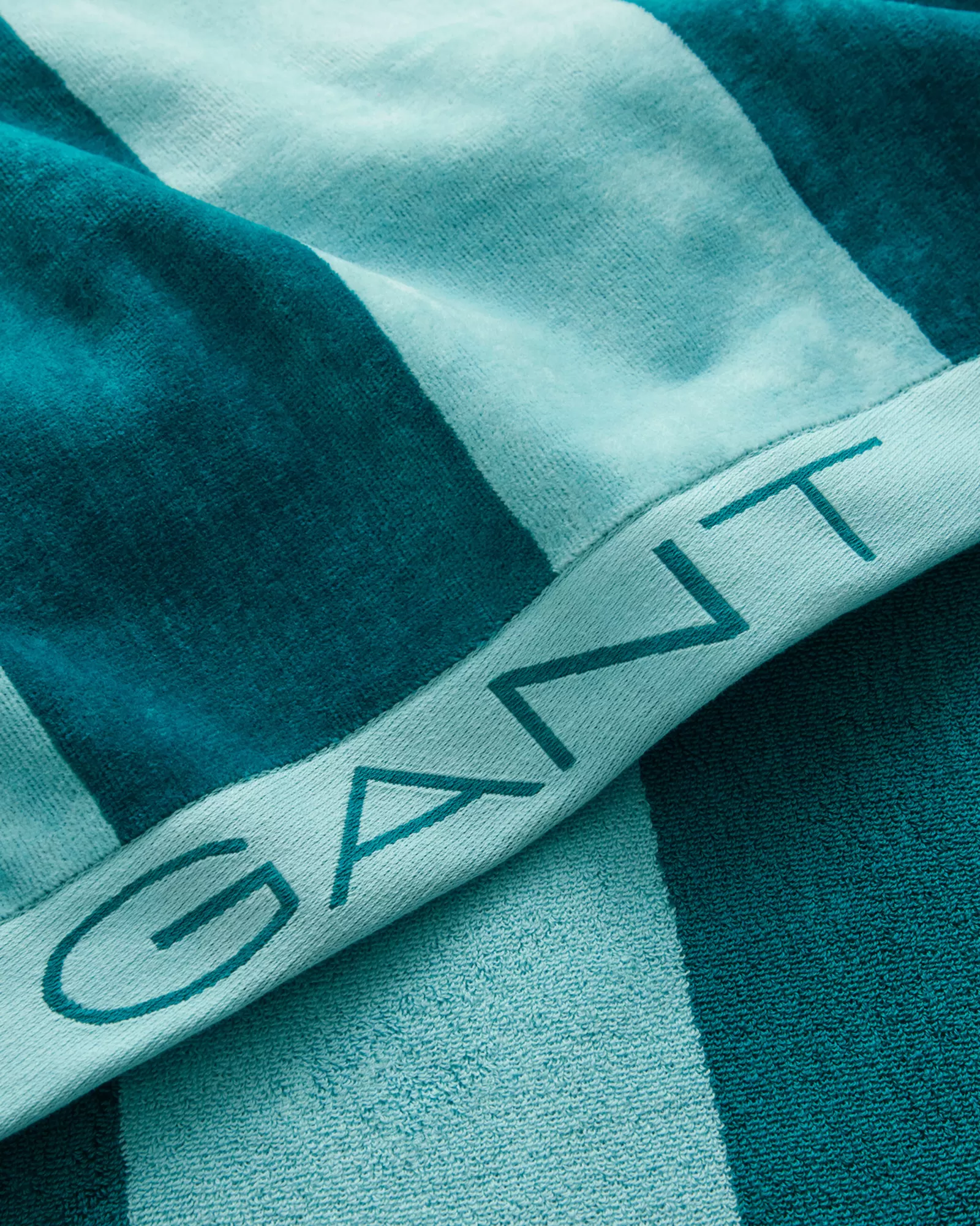 GANT Bold Striped Beach Towel | Handdukar