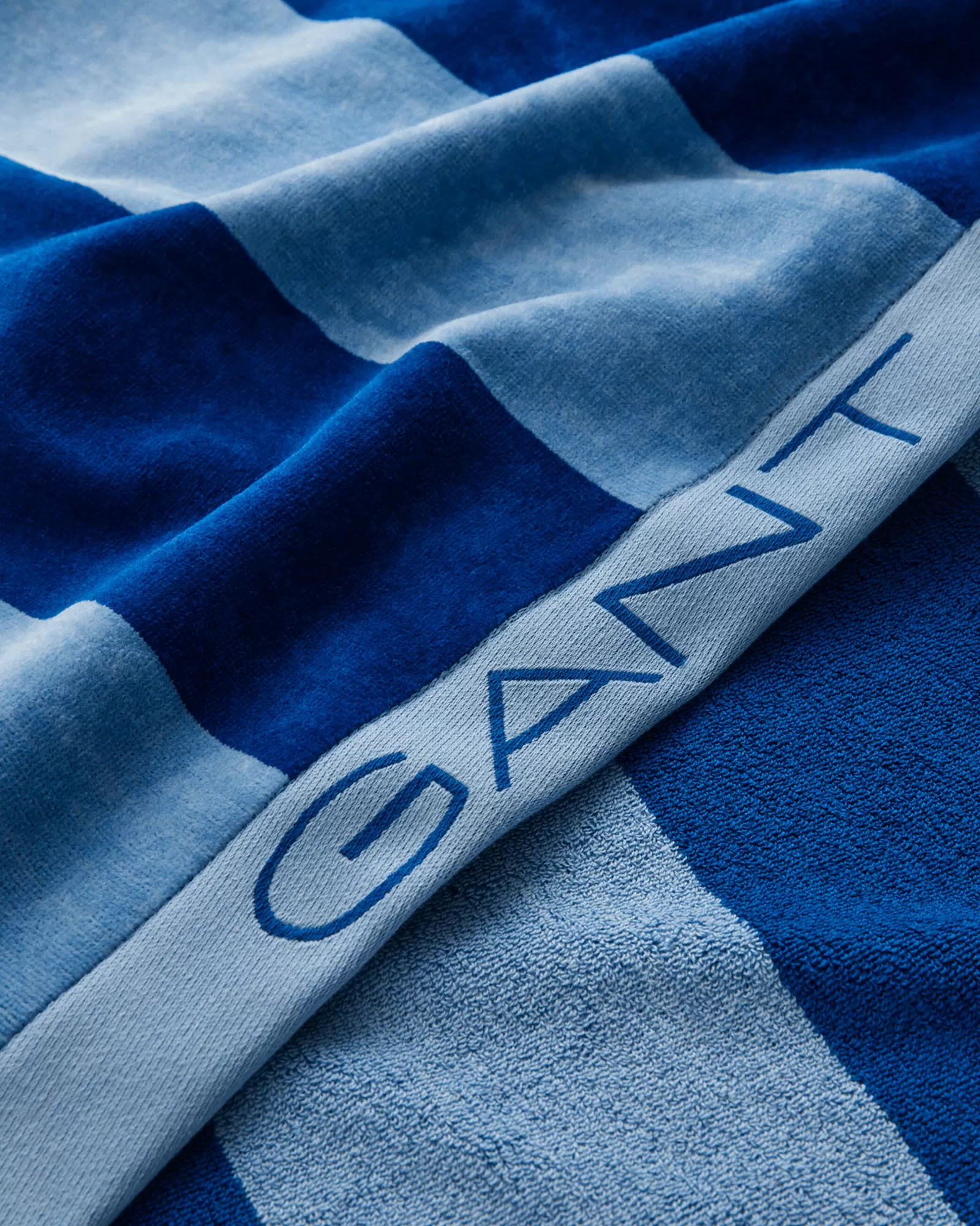 GANT Bold Striped Beach Towel | Handdukar