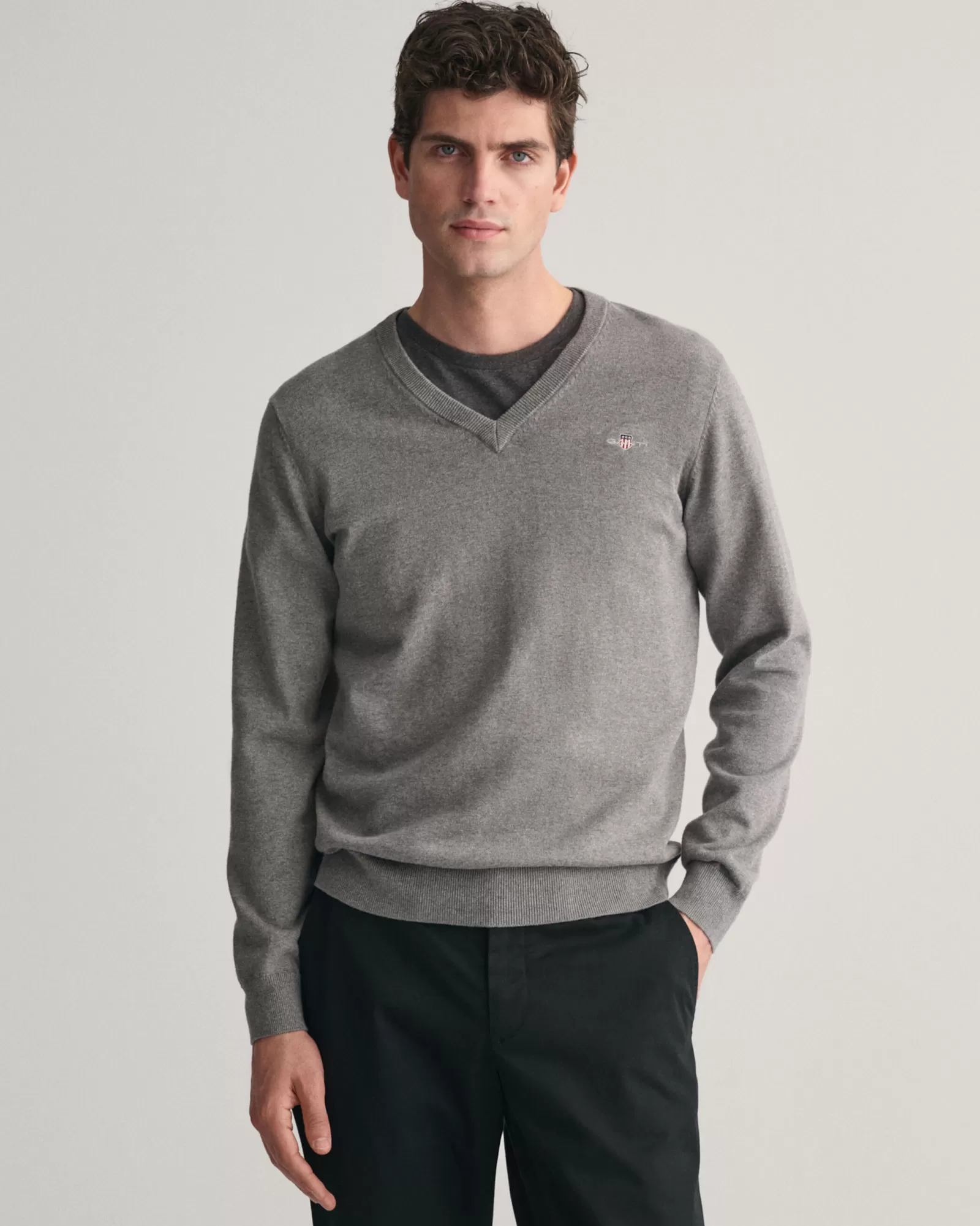 GANT Classic Cotton V-Neck Sweater | Stickat