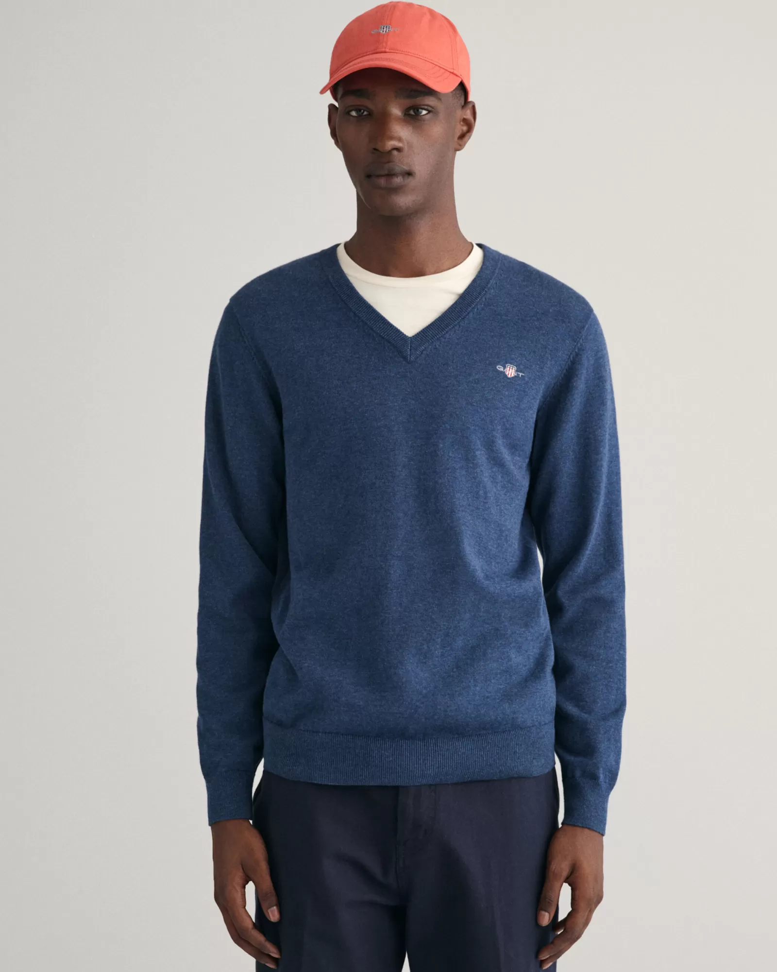 GANT Classic Cotton V-Neck Sweater | Stickat