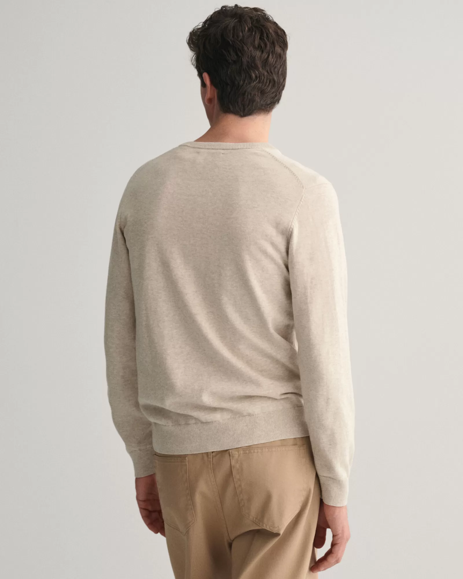 GANT Classic Cotton V-Neck Sweater | Stickat