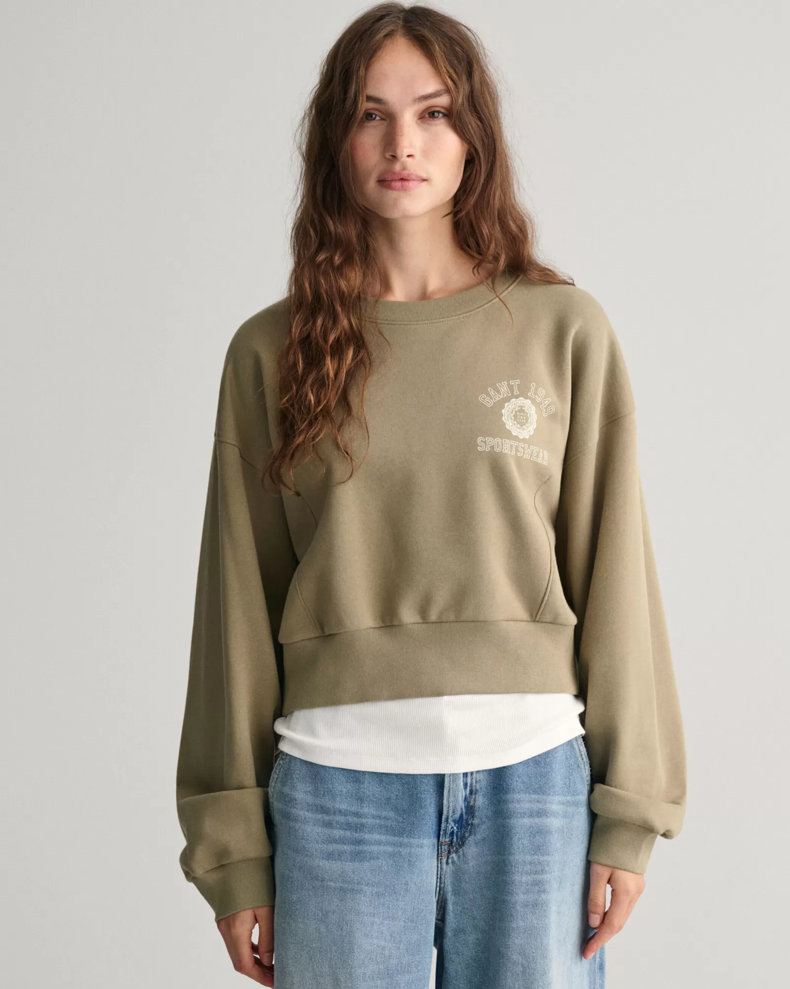 GANT Crest Graphic Crew Neck Sweatshirt | Hoodies & Tröjor