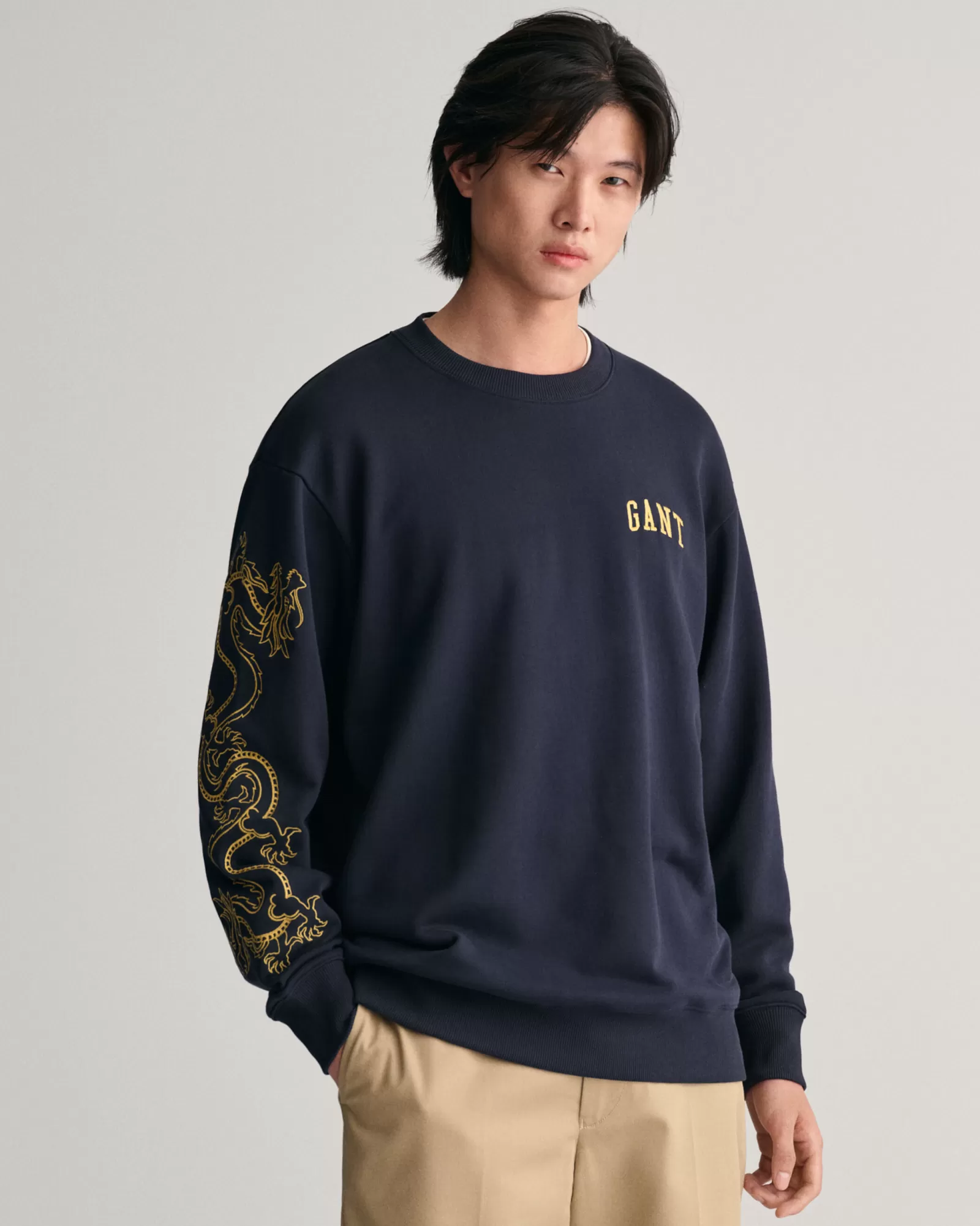 GANT Dragon Crest Crew Neck Sweatshirt | Hoodies & Tröjor