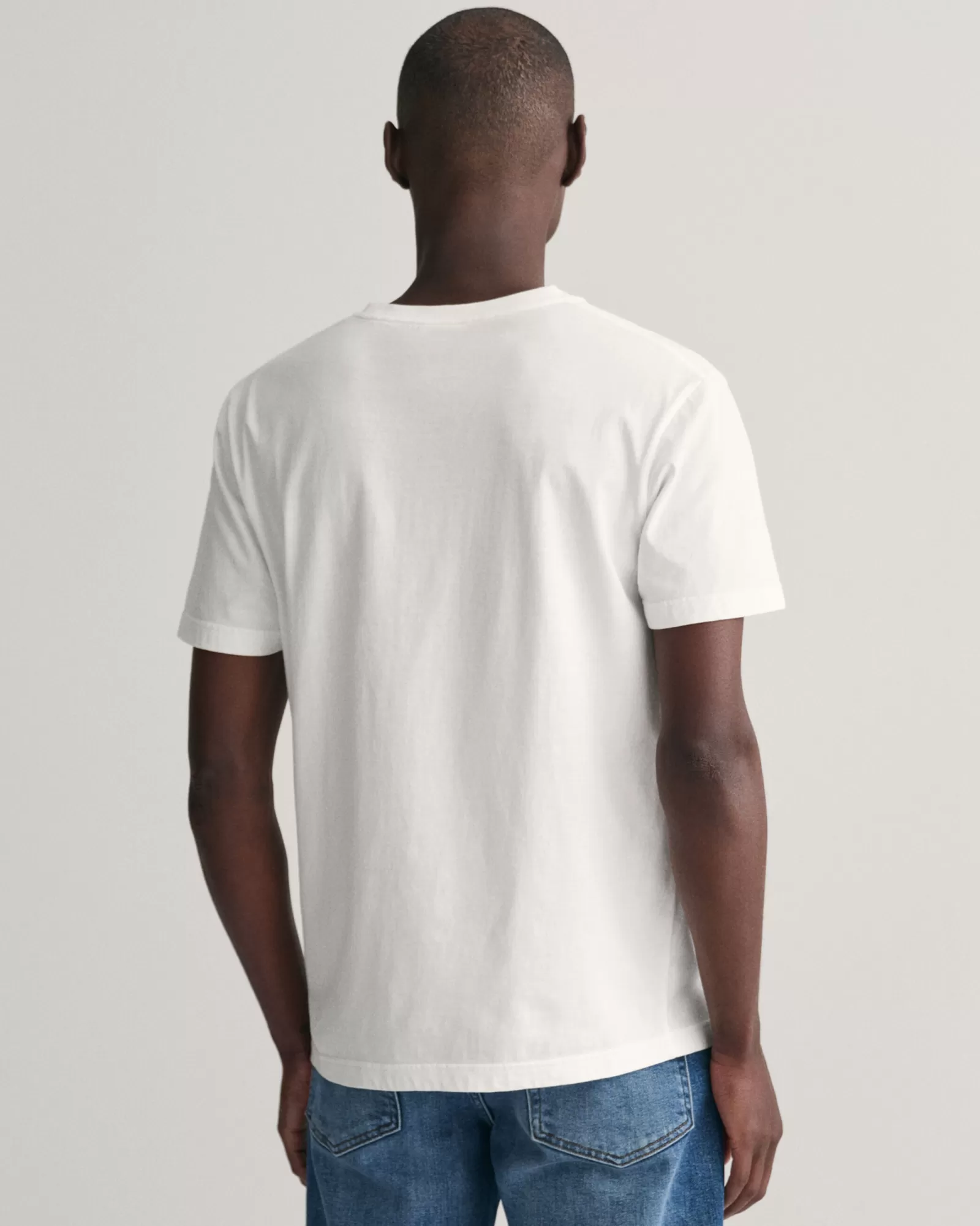 GANT Embroidered Archive Shield T-Shirt | T-shirts