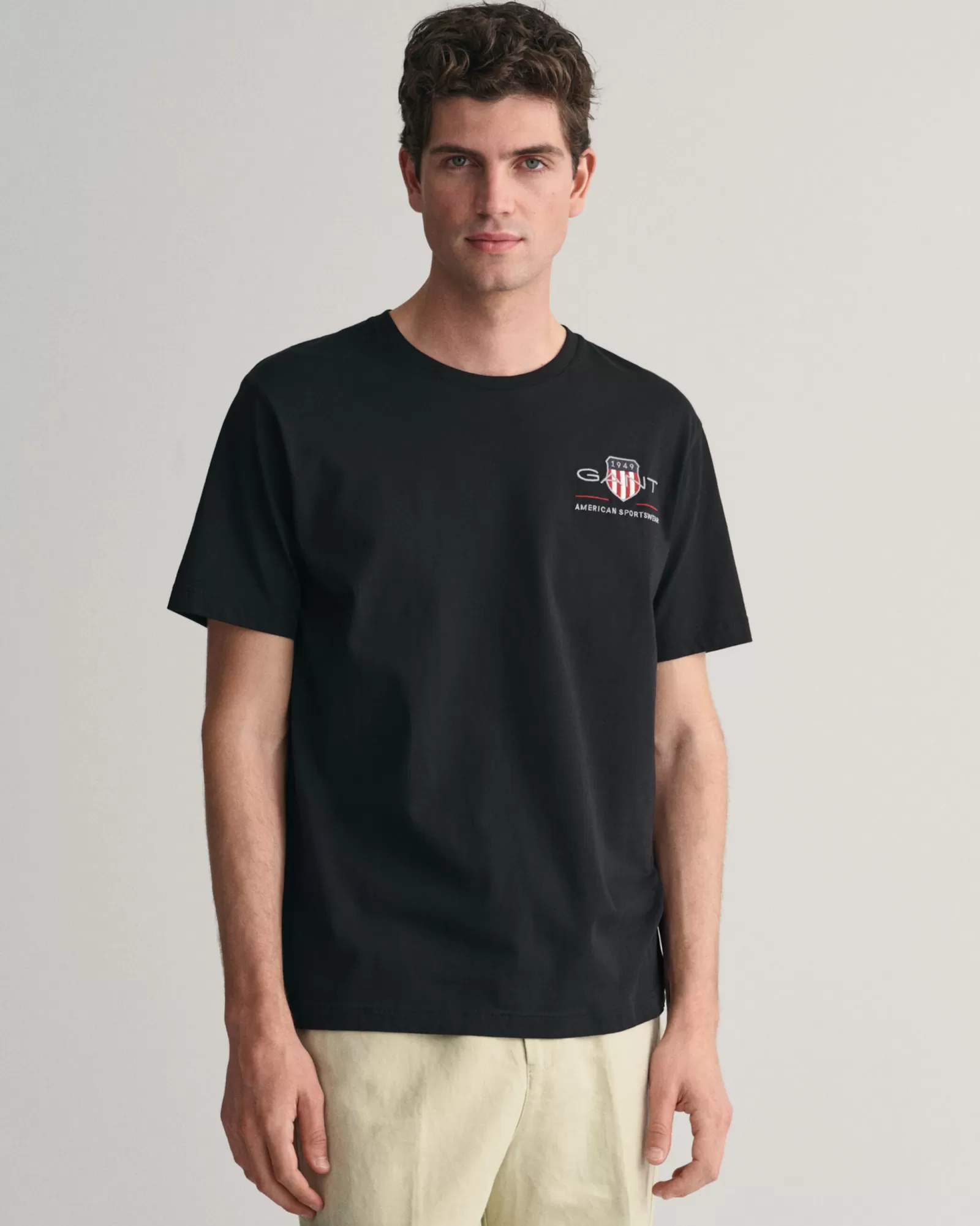 GANT Embroidered Archive Shield T-Shirt | T-shirts