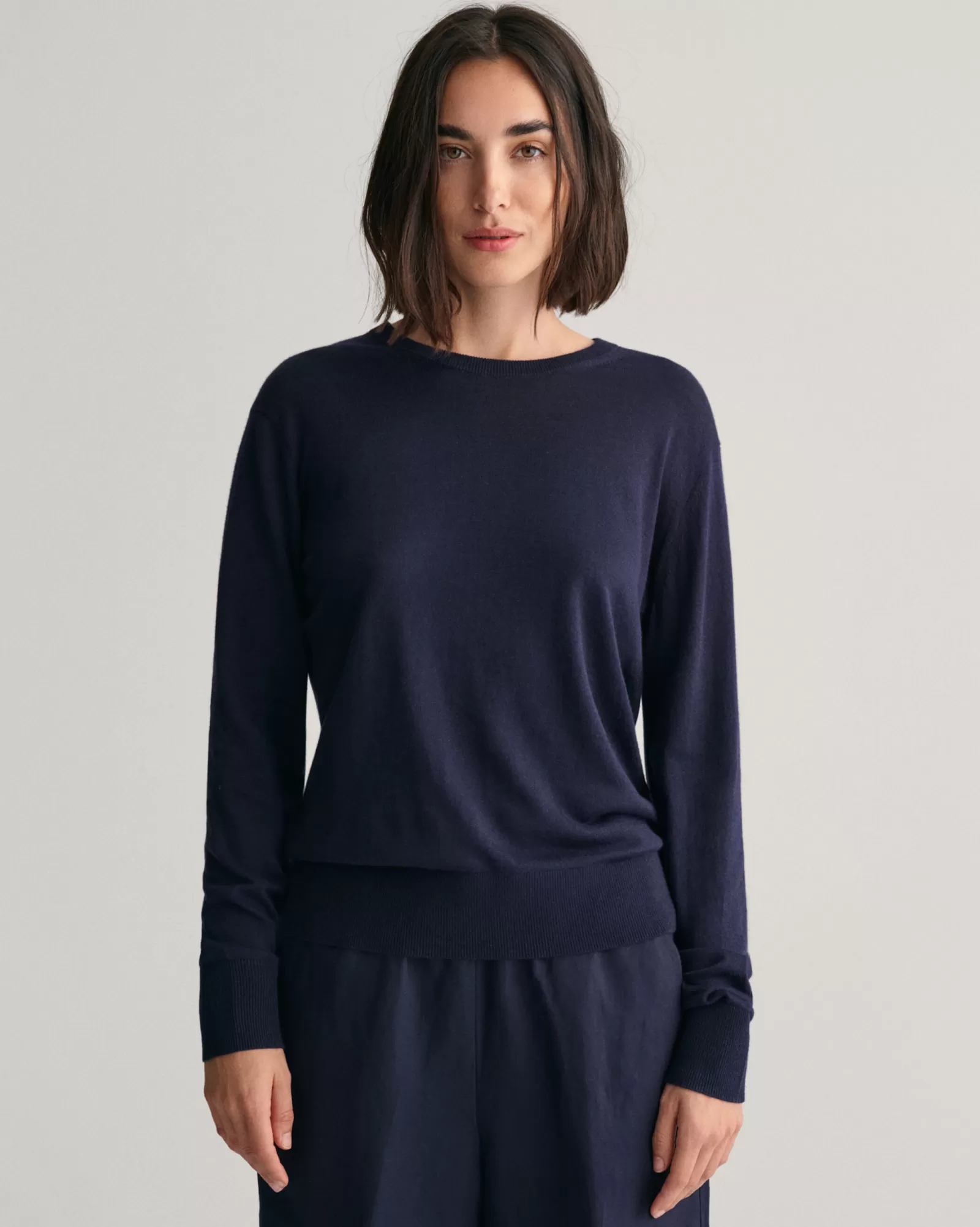 GANT Fine Knit Crew Neck Sweater | Stickat