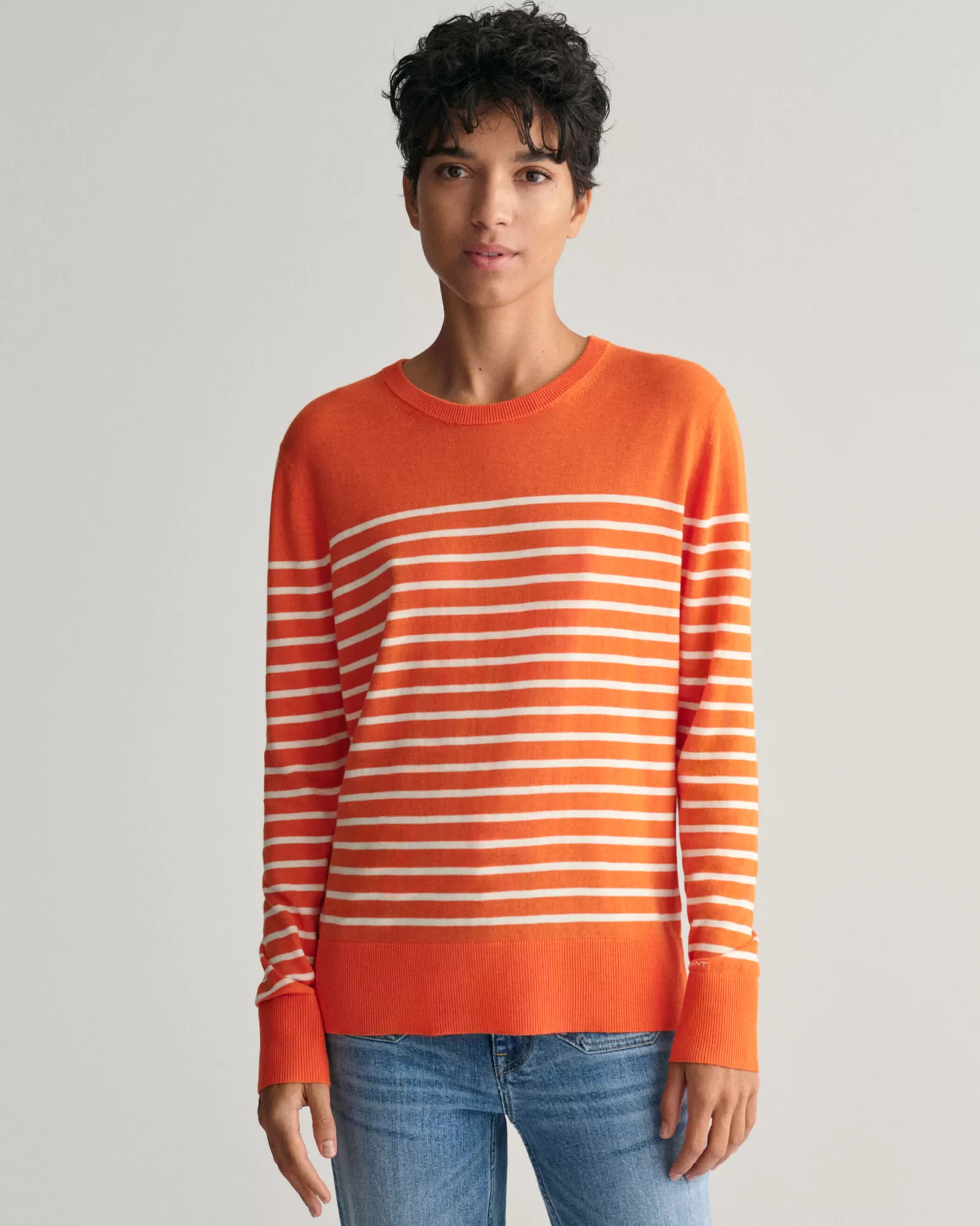 GANT Fine Knit Striped Crew Neck Sweater | Stickat