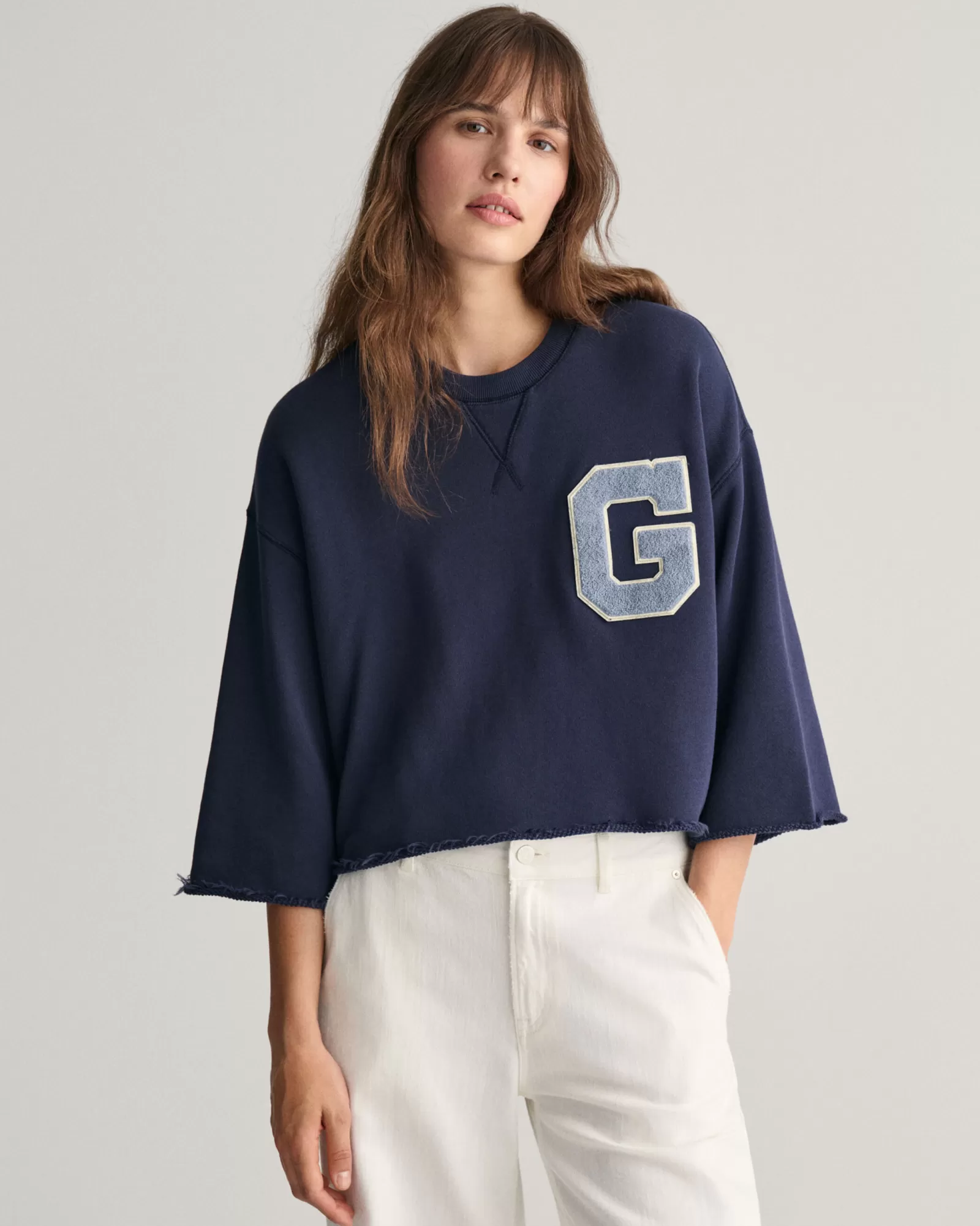 GANT G Badge Short Sleeve Cropped Sweatshirt | Hoodies & Tröjor