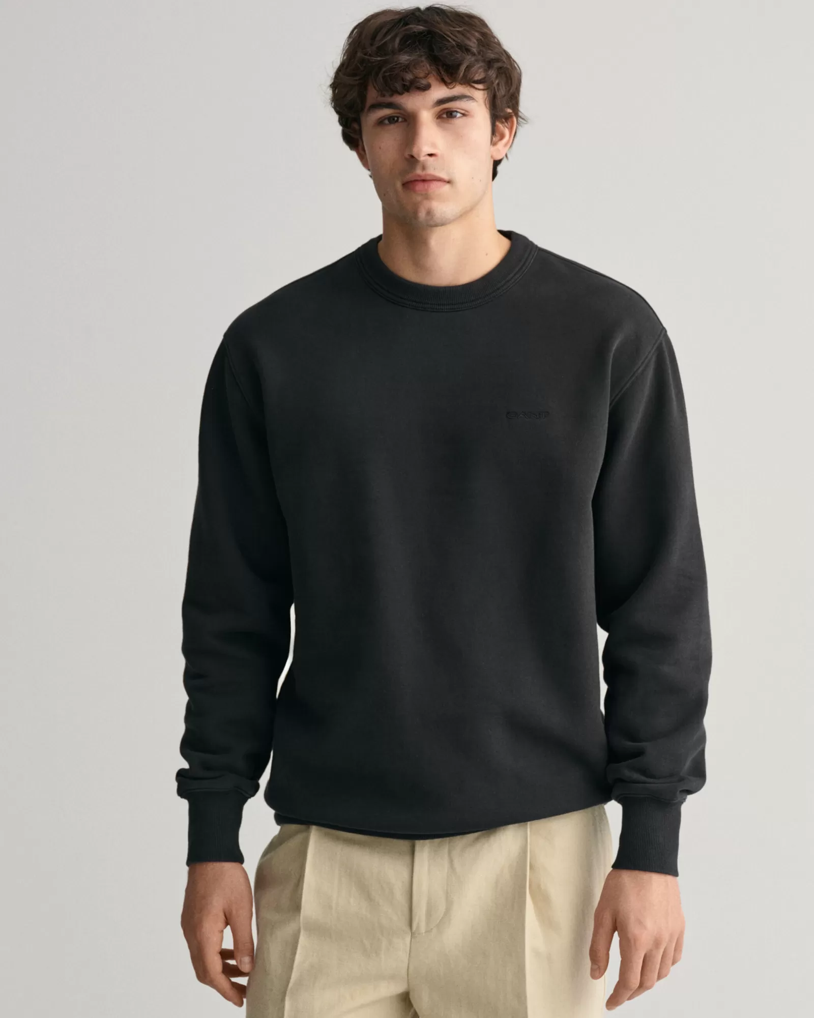 GANT Logo Crew Neck Sweatshirt | Hoodies & Tröjor