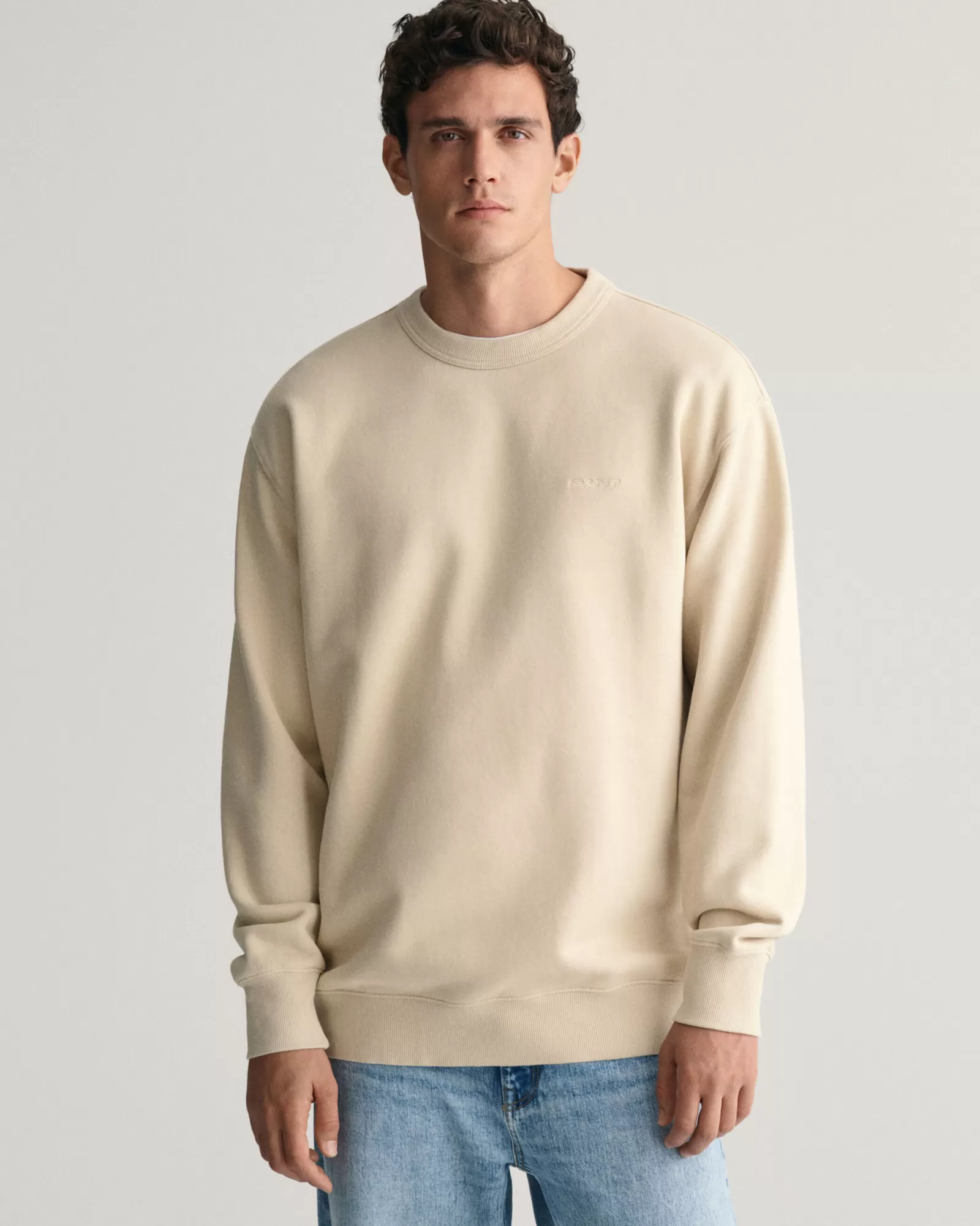 GANT Logo Crew Neck Sweatshirt | Hoodies & Tröjor