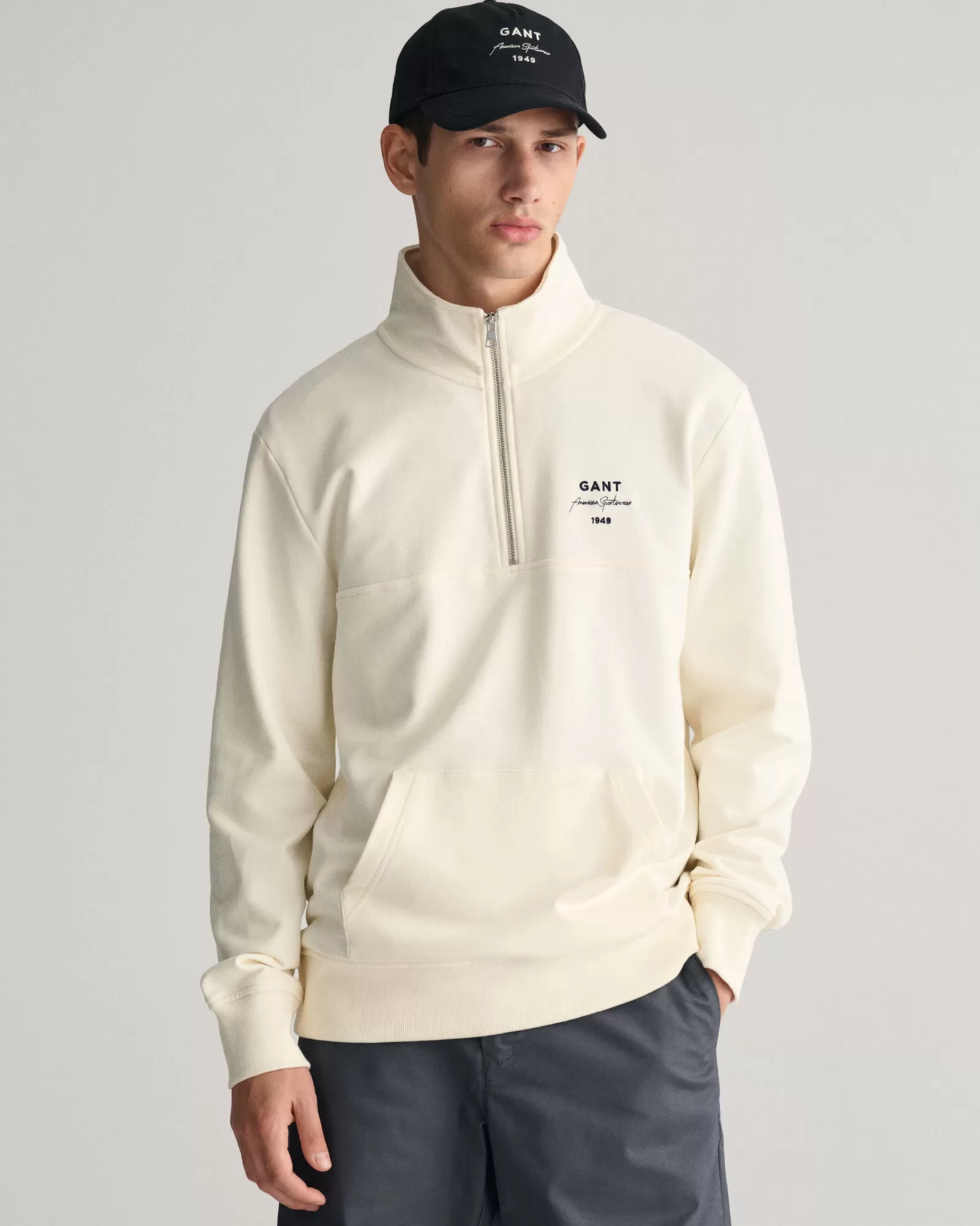 GANT Script Graphic Half-Zip Sweatshirt | Hoodies & Tröjor