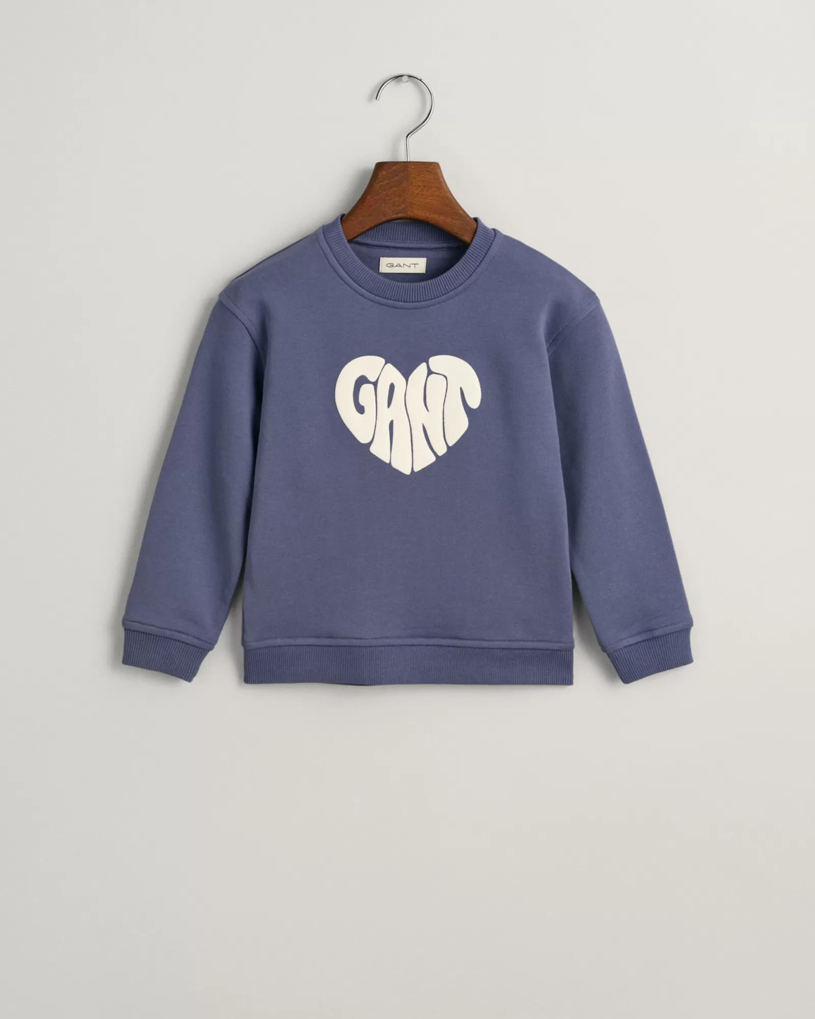 GANT Girls Heart Graphic Crew Neck Sweatshirt | Barn Hoodies & Tröjor