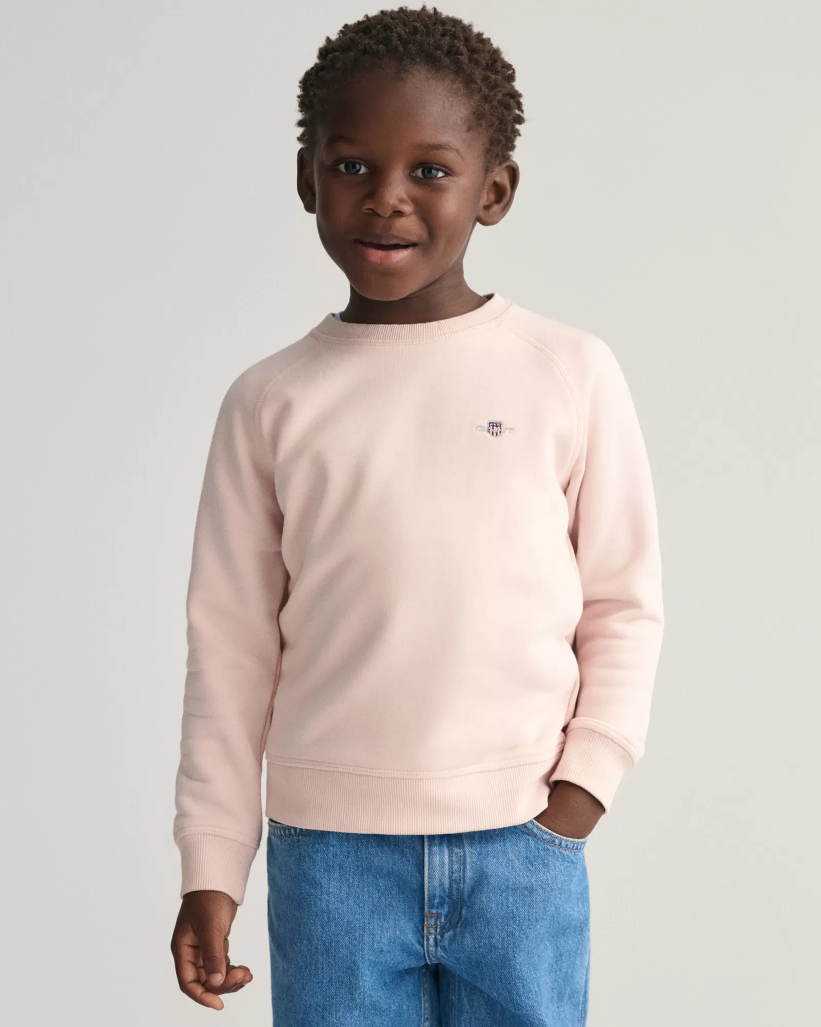 GANT Kids Shield Crew Neck Sweatshirt | Barn Hoodies & Tröjor | Hoodies & Tröjor