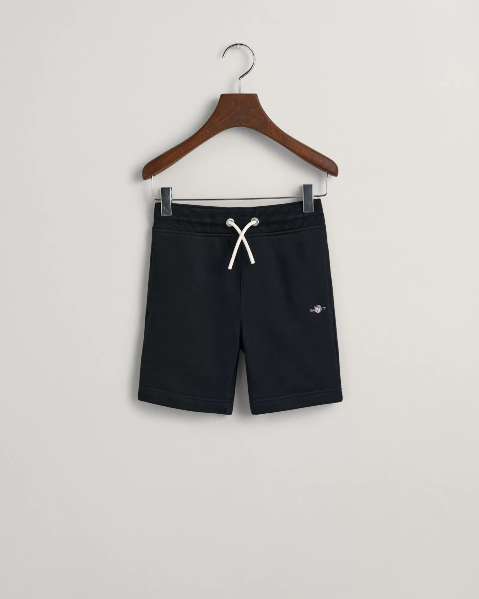 GANT Kids Shield Sweat Shorts | Barn Byxor | Byxor