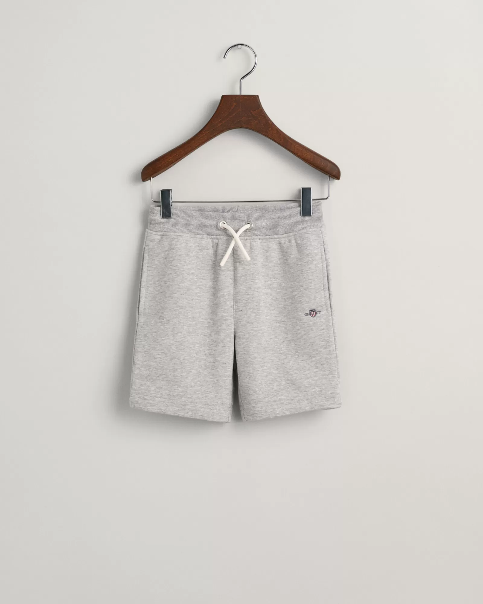 GANT Kids Shield Sweat Shorts | Barn Byxor | Byxor