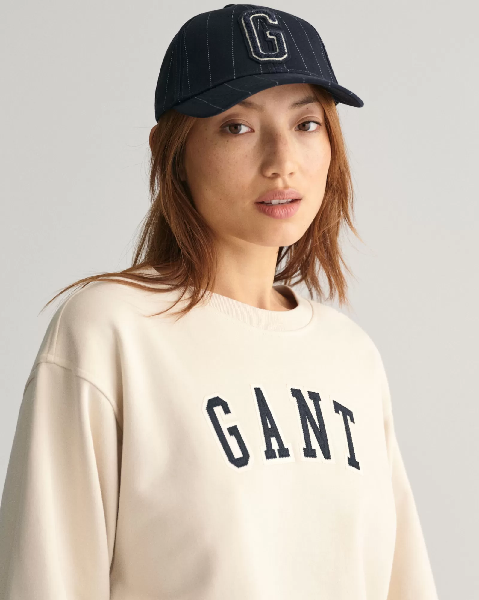 GANT Logo Crew Neck Sweatshirt | Hoodies & Tröjor