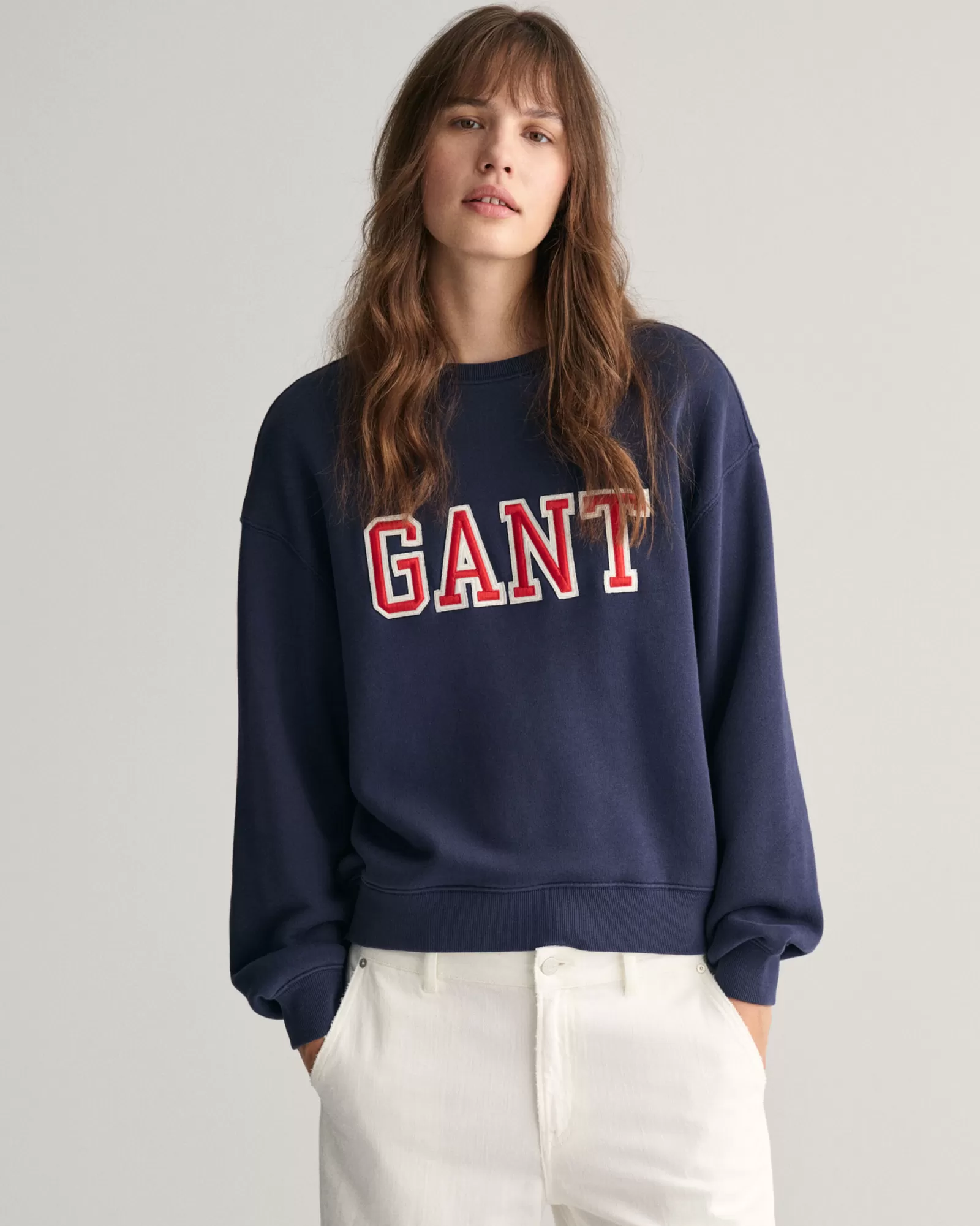 GANT Logo Crew Neck Sweatshirt | Hoodies & Tröjor