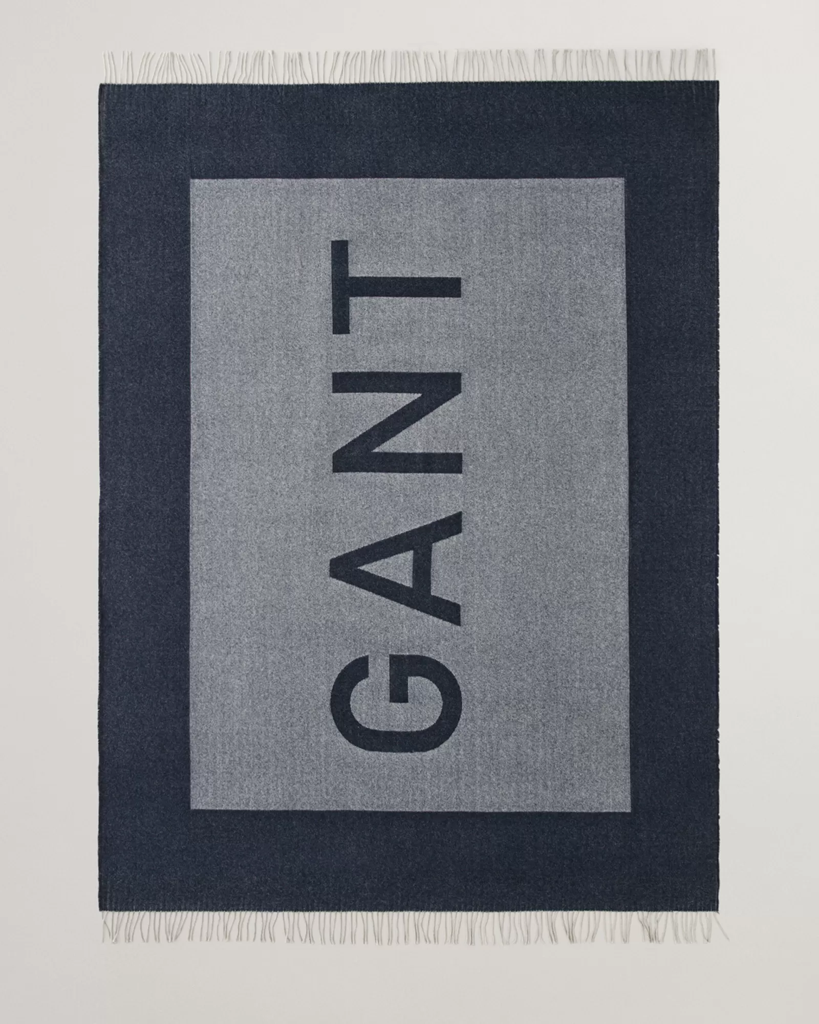 GANT Logo Throw | Plädar