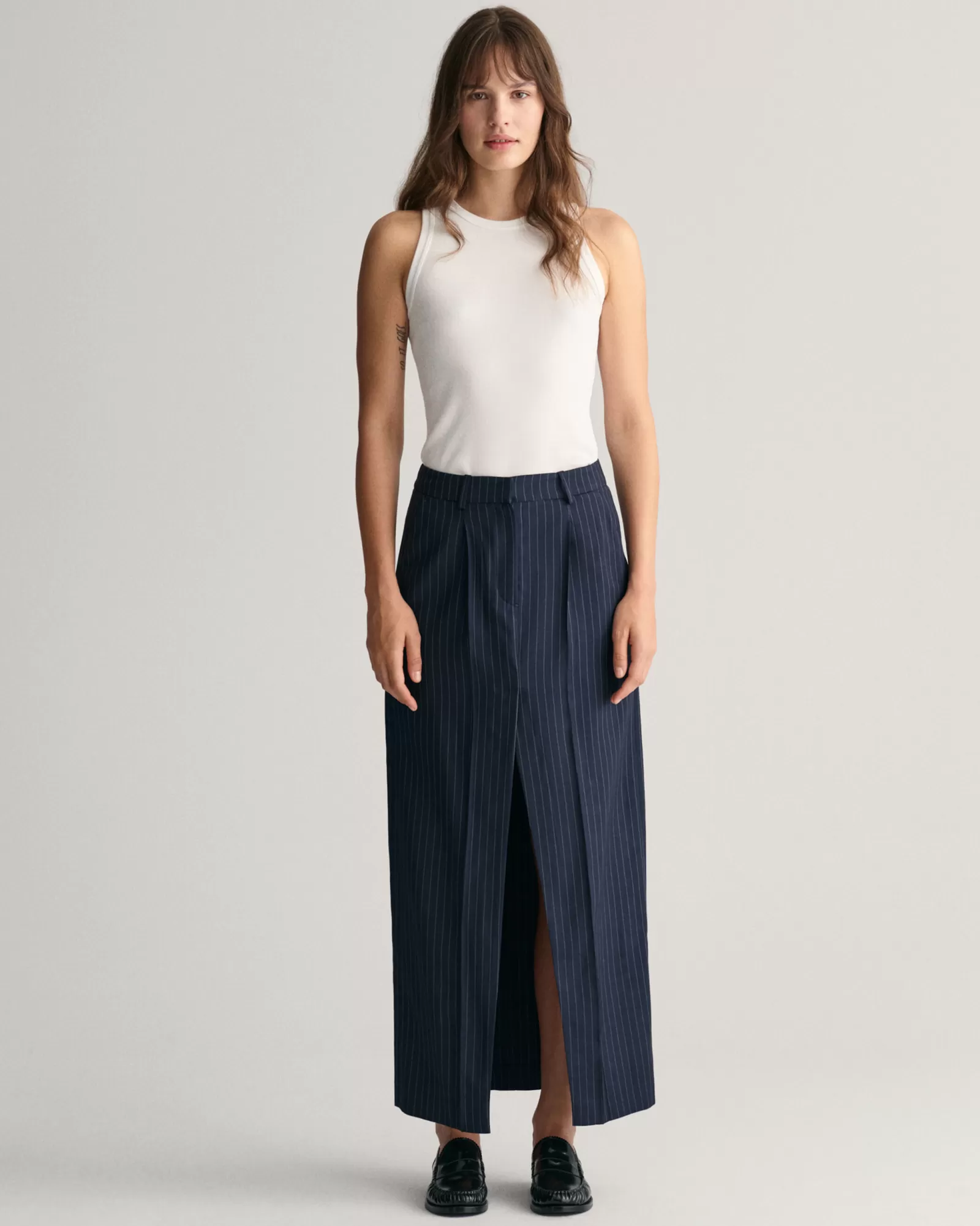 GANT Pleated Pinstriped Maxi Skirt | Kjolar