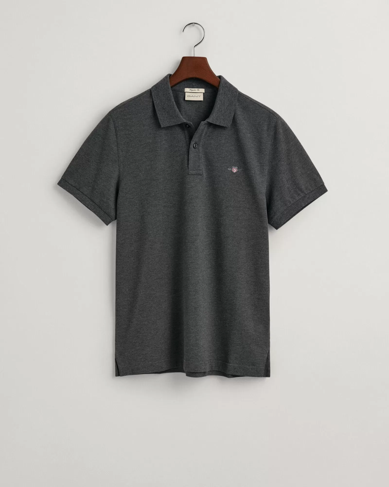 GANT Regular Fit Shield Piqué Polo Shirt | Pikéer