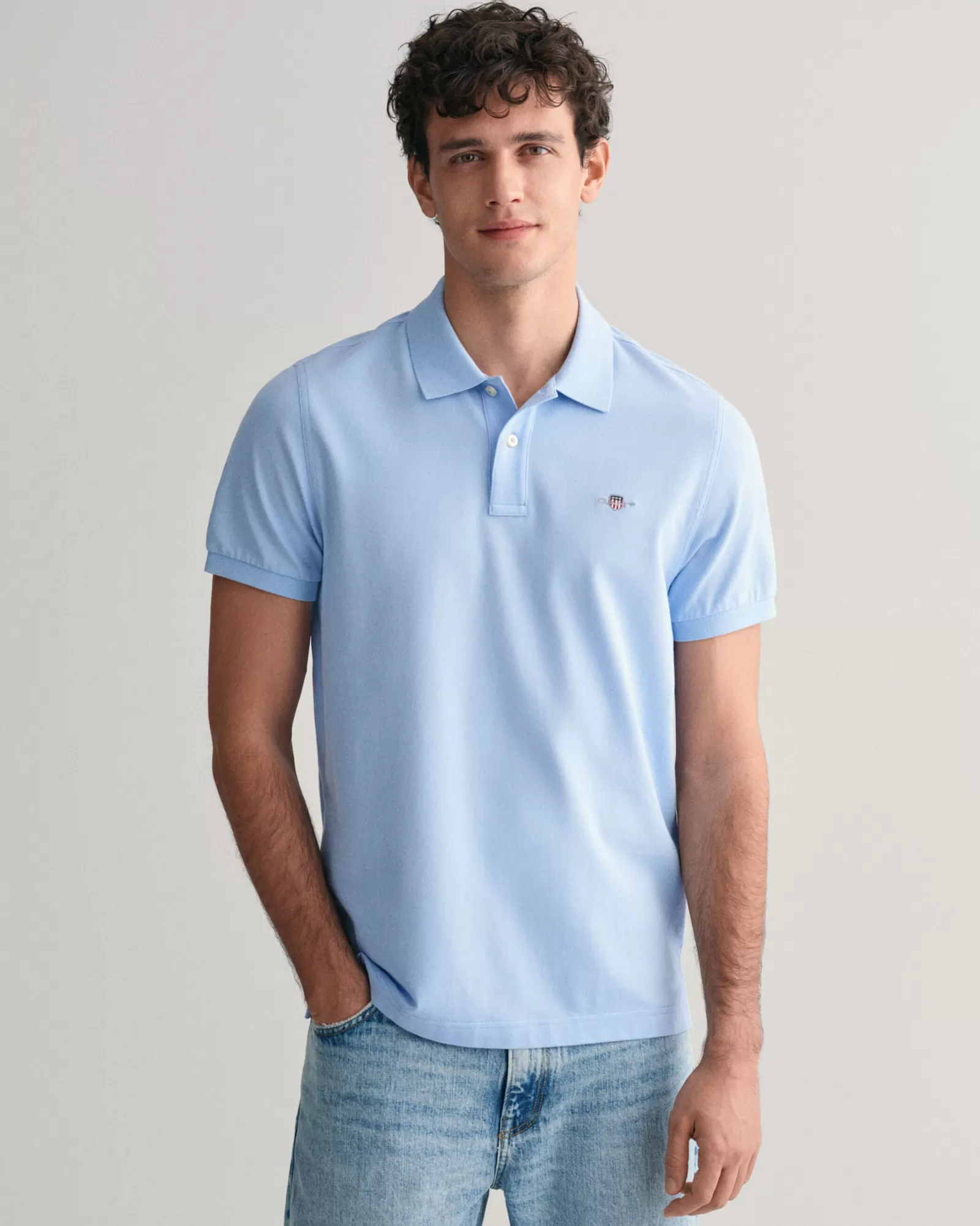 GANT Regular Fit Shield Piqué Polo Shirt | Pikéer