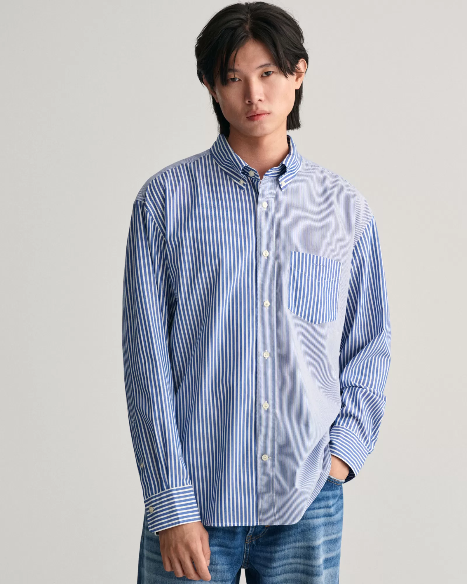 GANT Relaxed Fit Dragon Crest Poplin Shirt | Skjortor