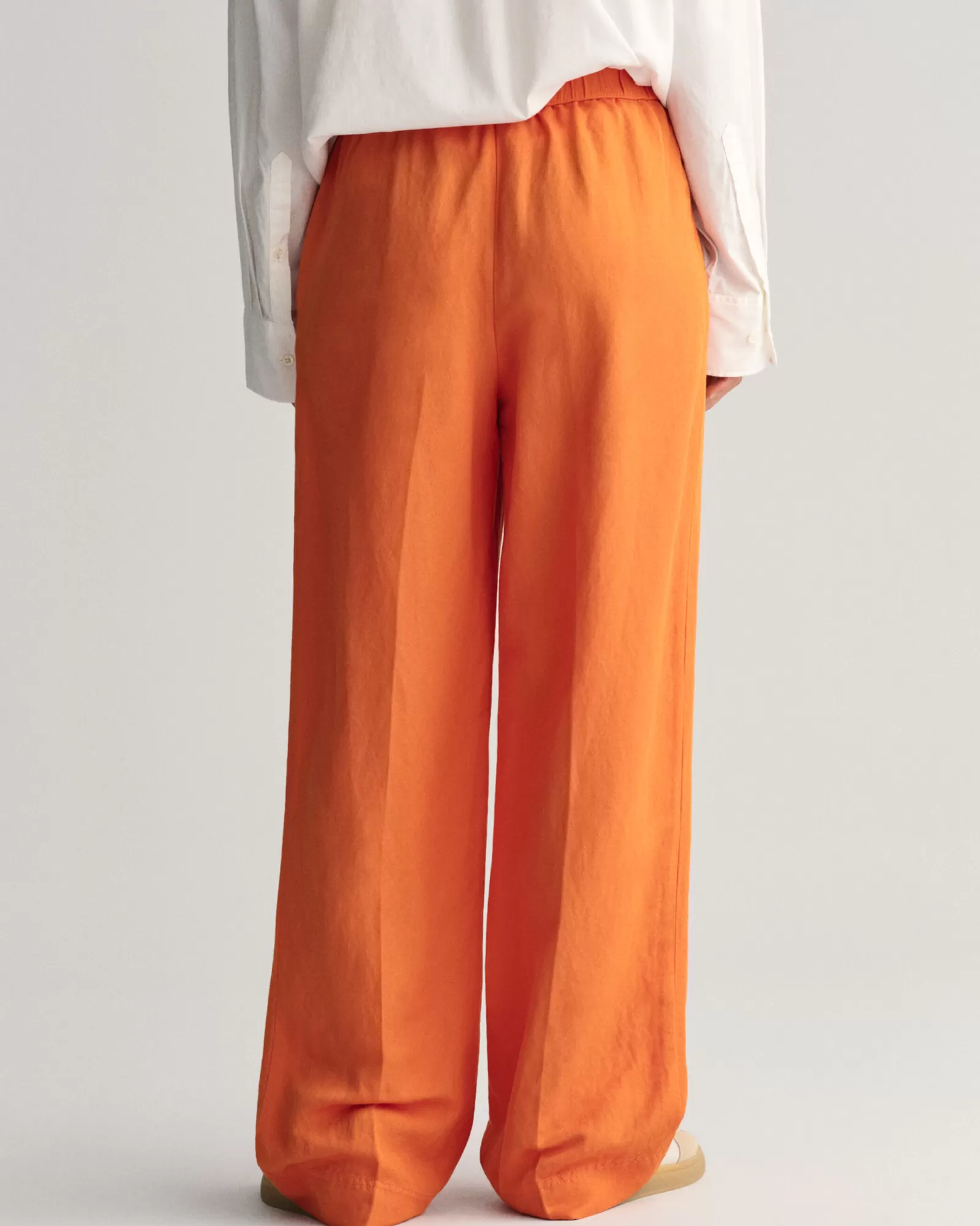 GANT Relaxed Fit Linen Blend Pull-On Pants | Byxor & Chinos