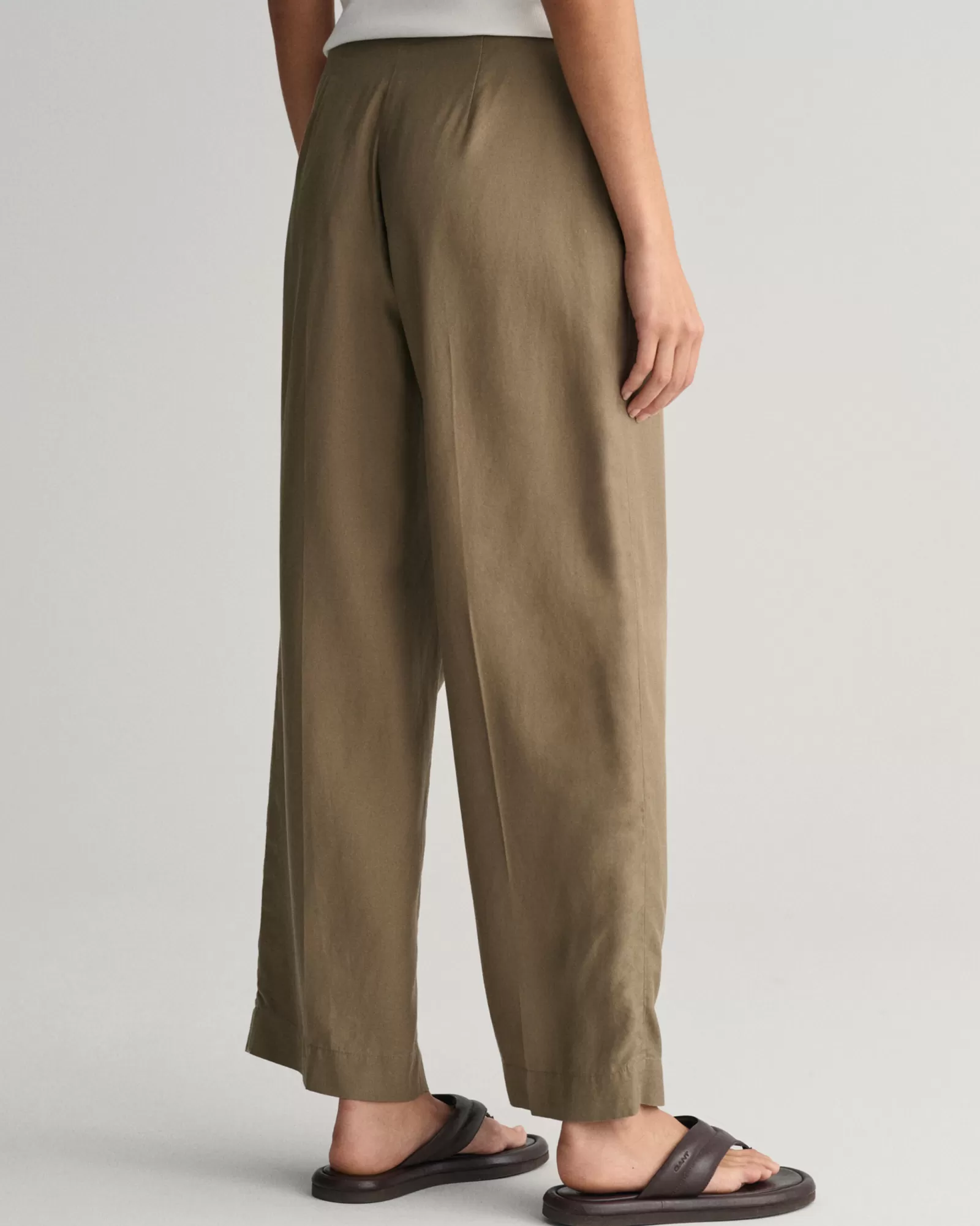 GANT Relaxed Fit Tie Waist Pants | Byxor & Chinos