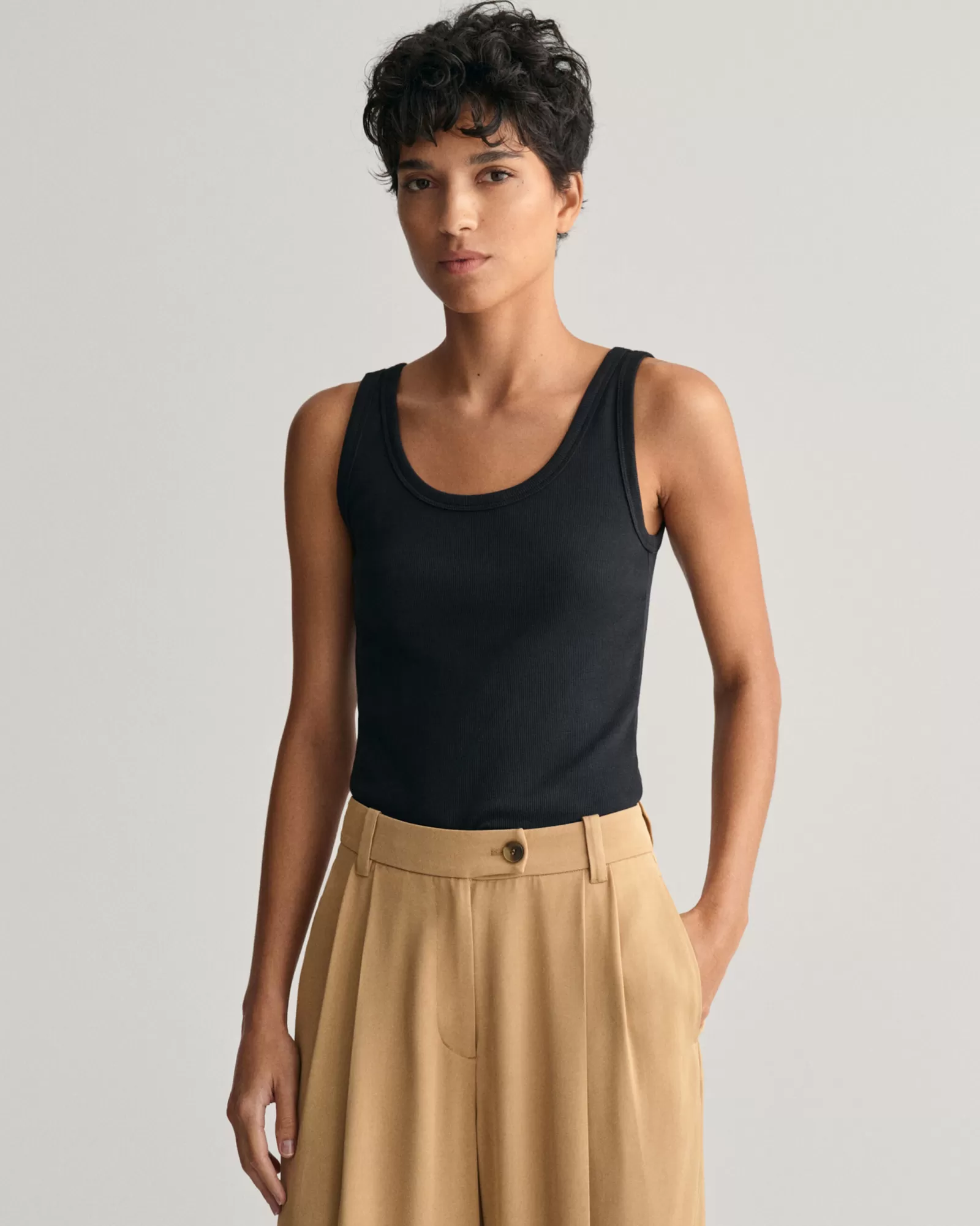 GANT Ribbed Tank Top | T-shirtar & Toppar