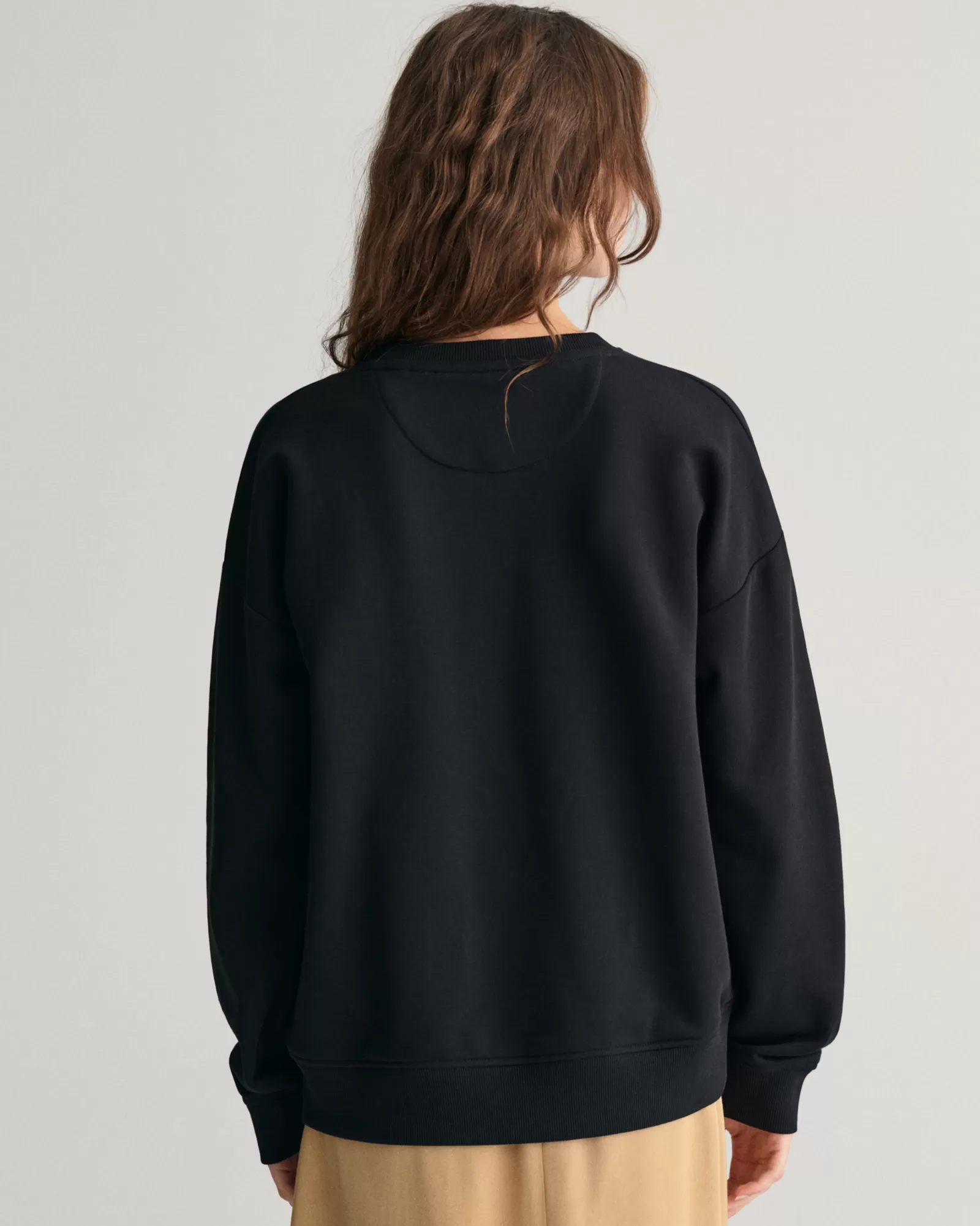 GANT Shield Crew Neck Sweatshirt | Hoodies & Tröjor