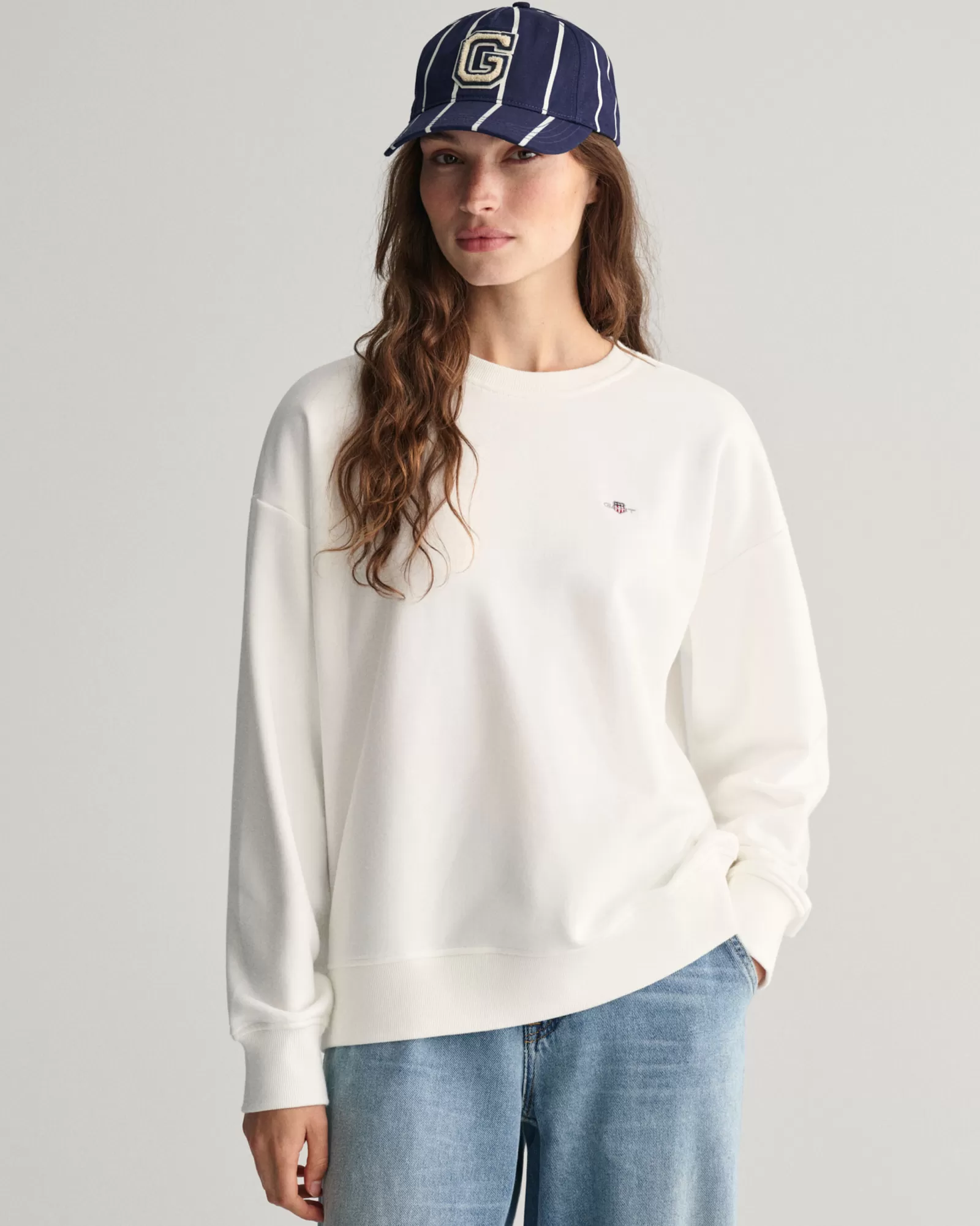 GANT Shield Crew Neck Sweatshirt | Hoodies & Tröjor