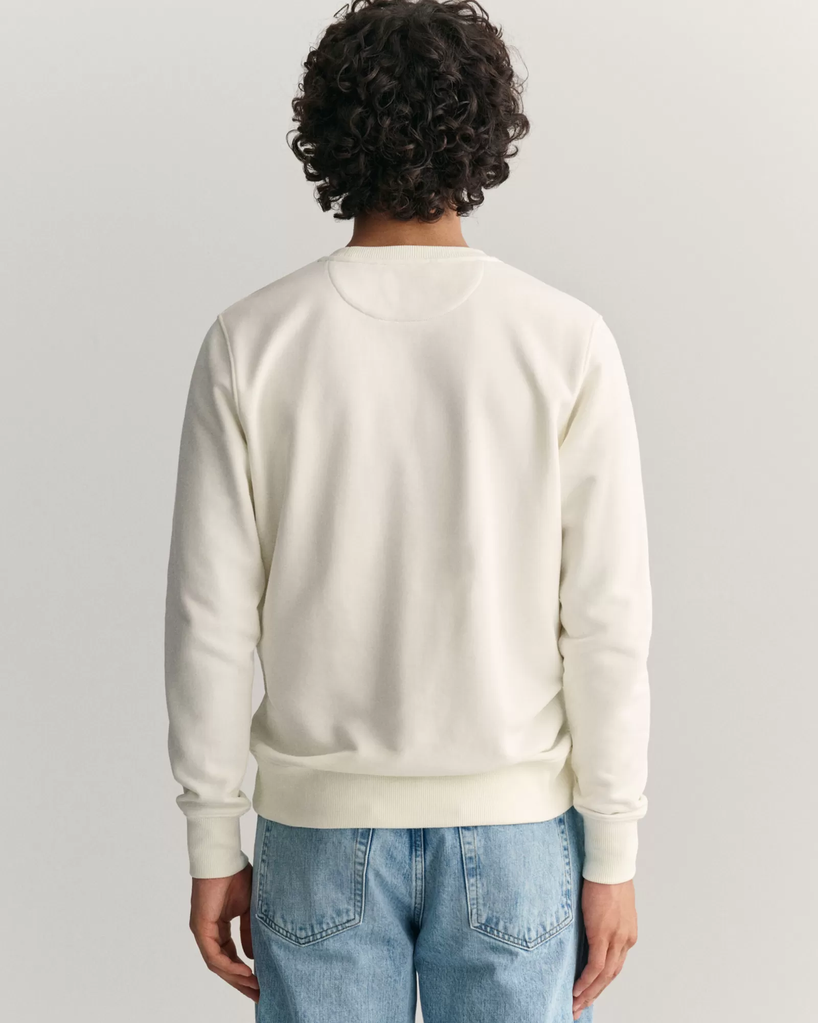 GANT Shield Crew Neck Sweatshirt | Hoodies & Tröjor