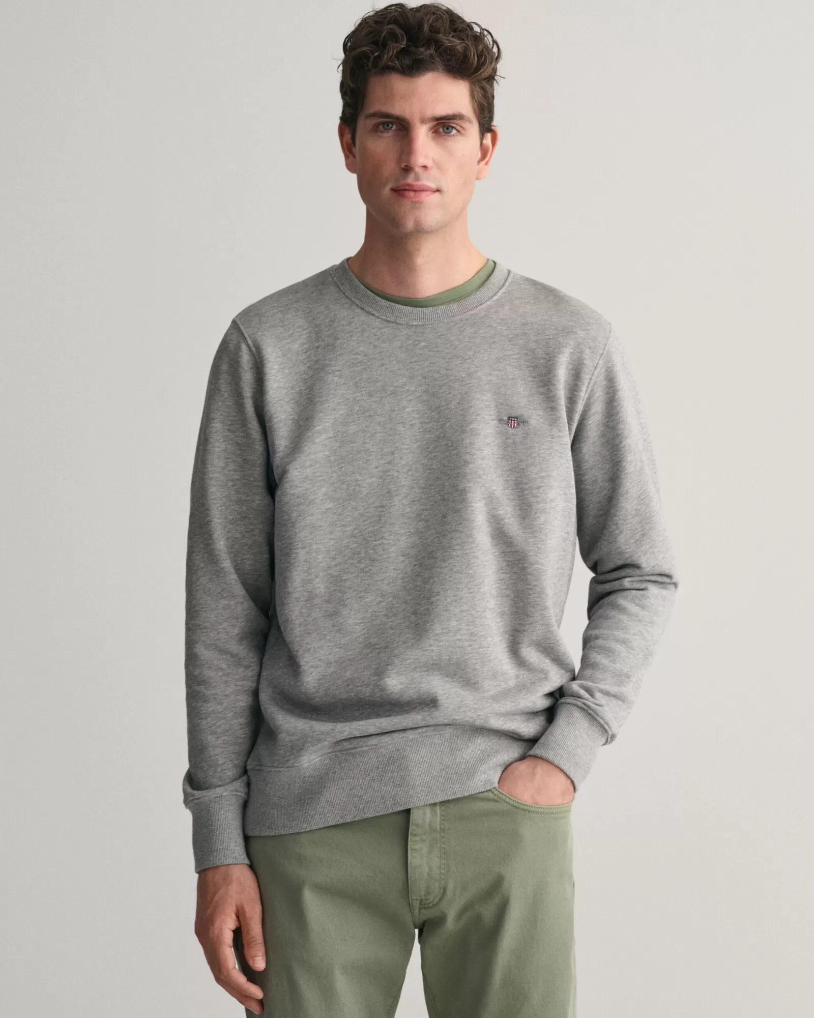 GANT Shield Crew Neck Sweatshirt | Hoodies & Tröjor