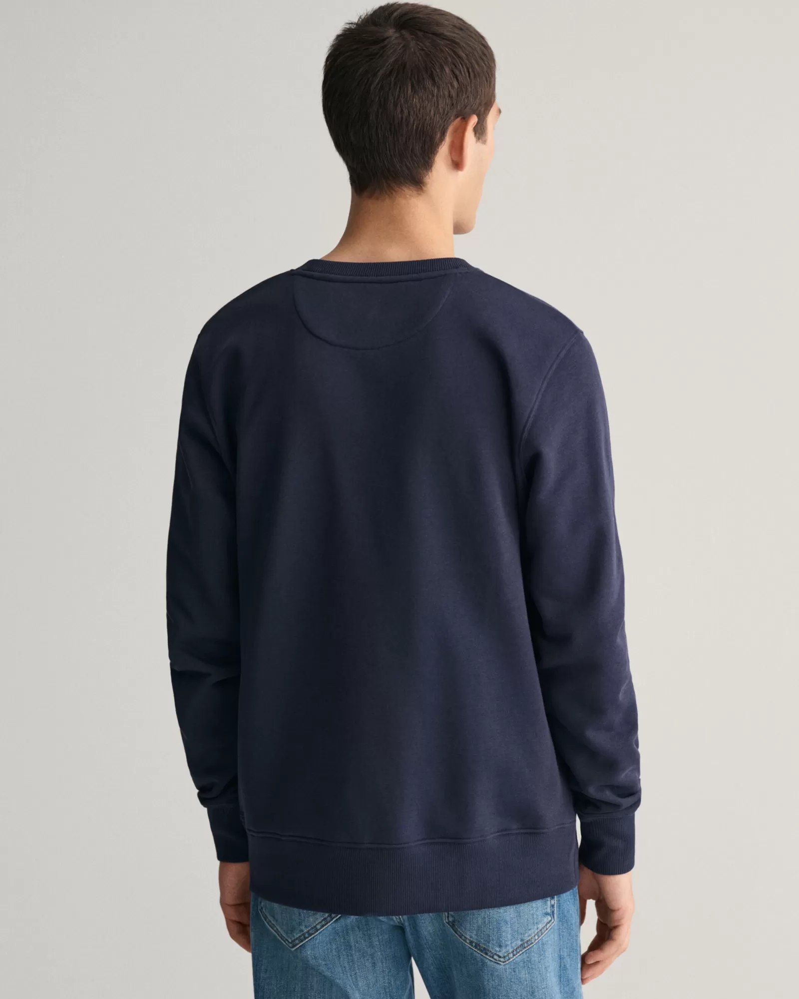 GANT Shield Crew Neck Sweatshirt | Hoodies & Tröjor