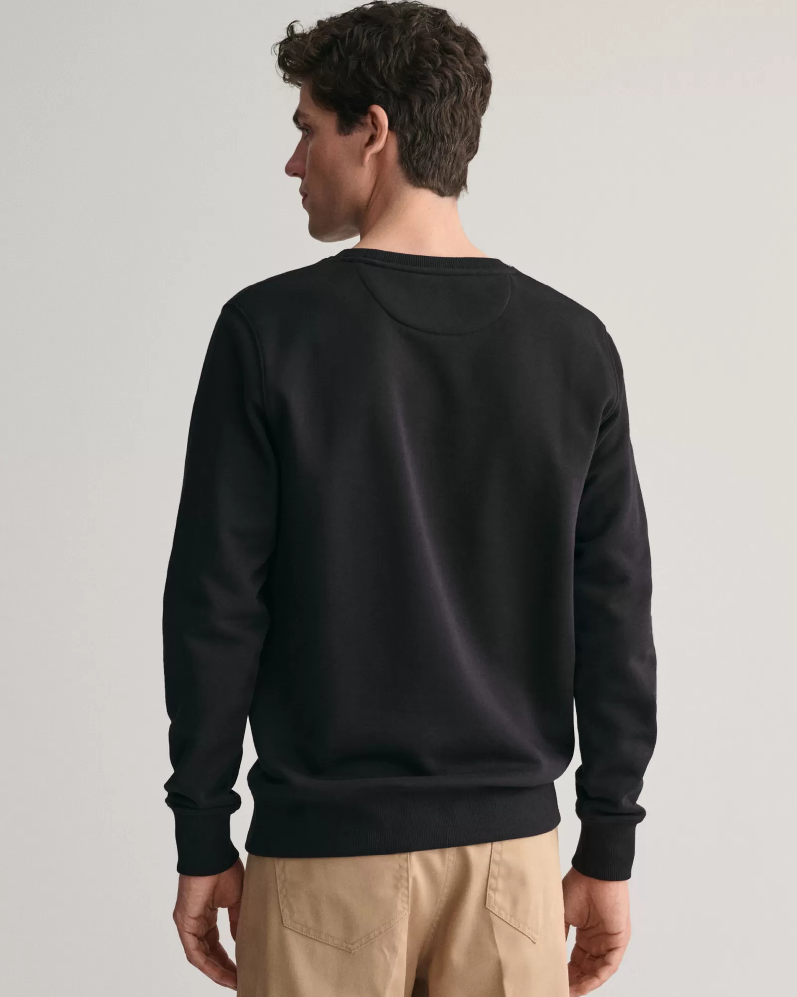 GANT Shield Crew Neck Sweatshirt | Hoodies & Tröjor