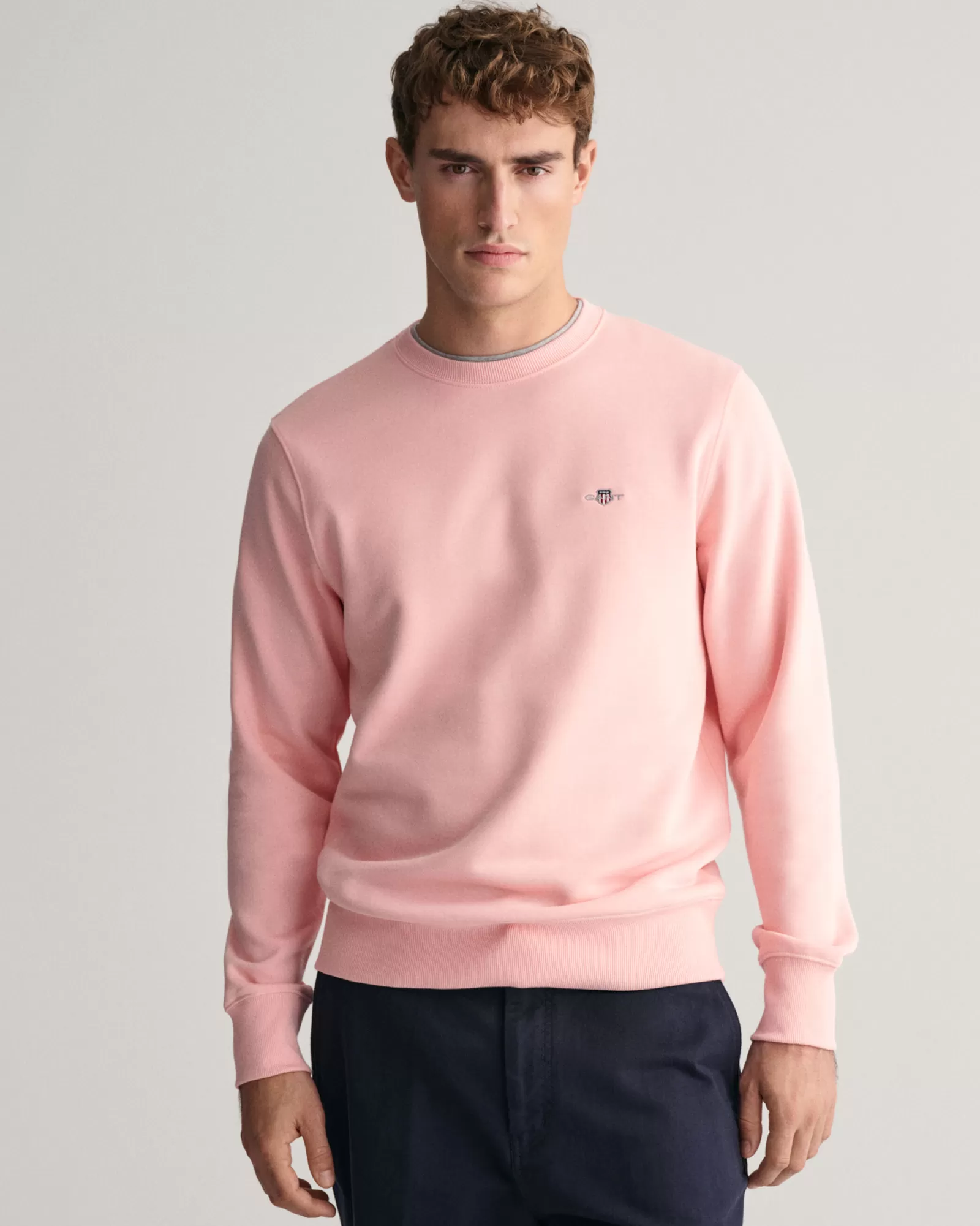 GANT Shield Crew Neck Sweatshirt | Hoodies & Tröjor