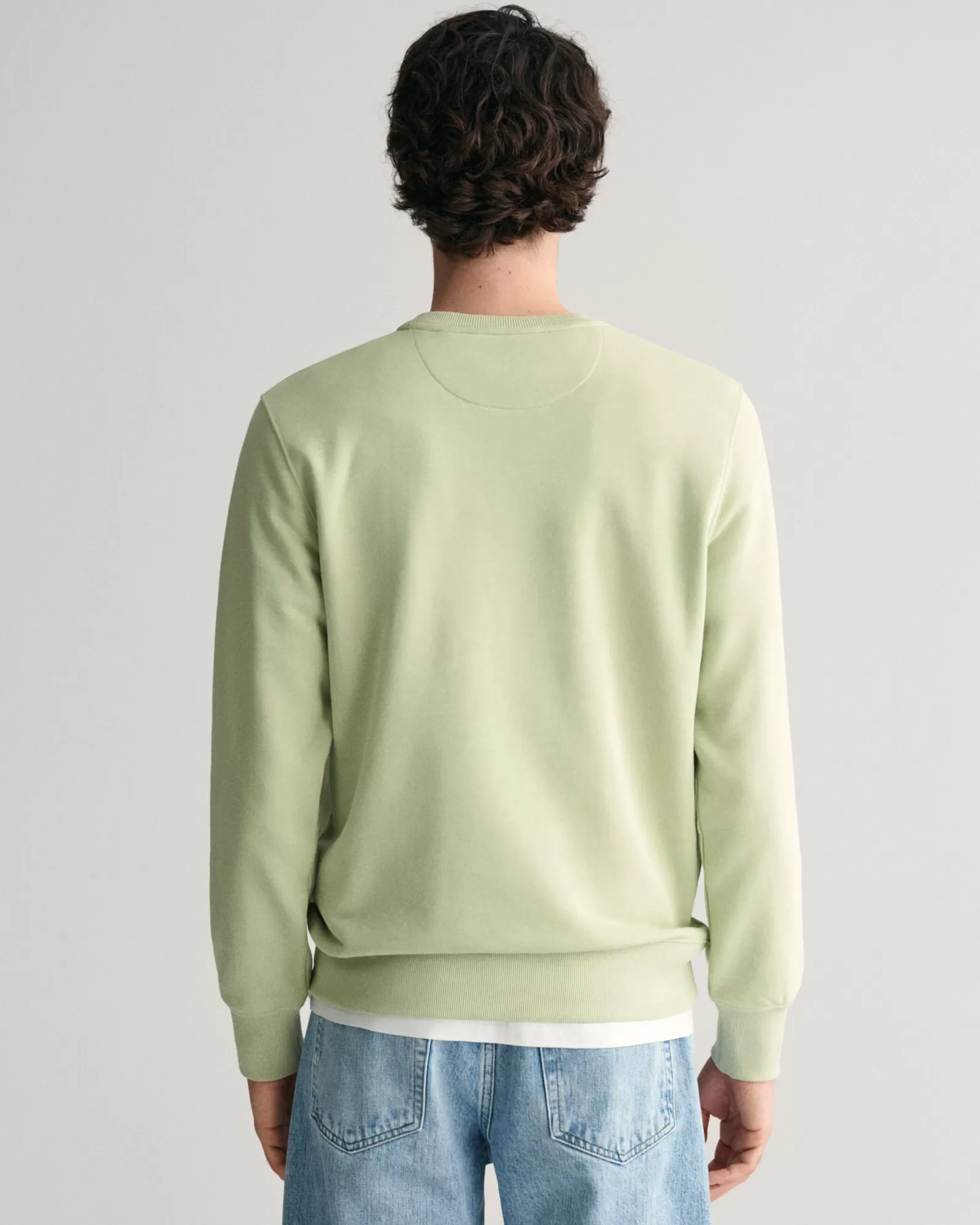 GANT Shield Crew Neck Sweatshirt | Hoodies & Tröjor