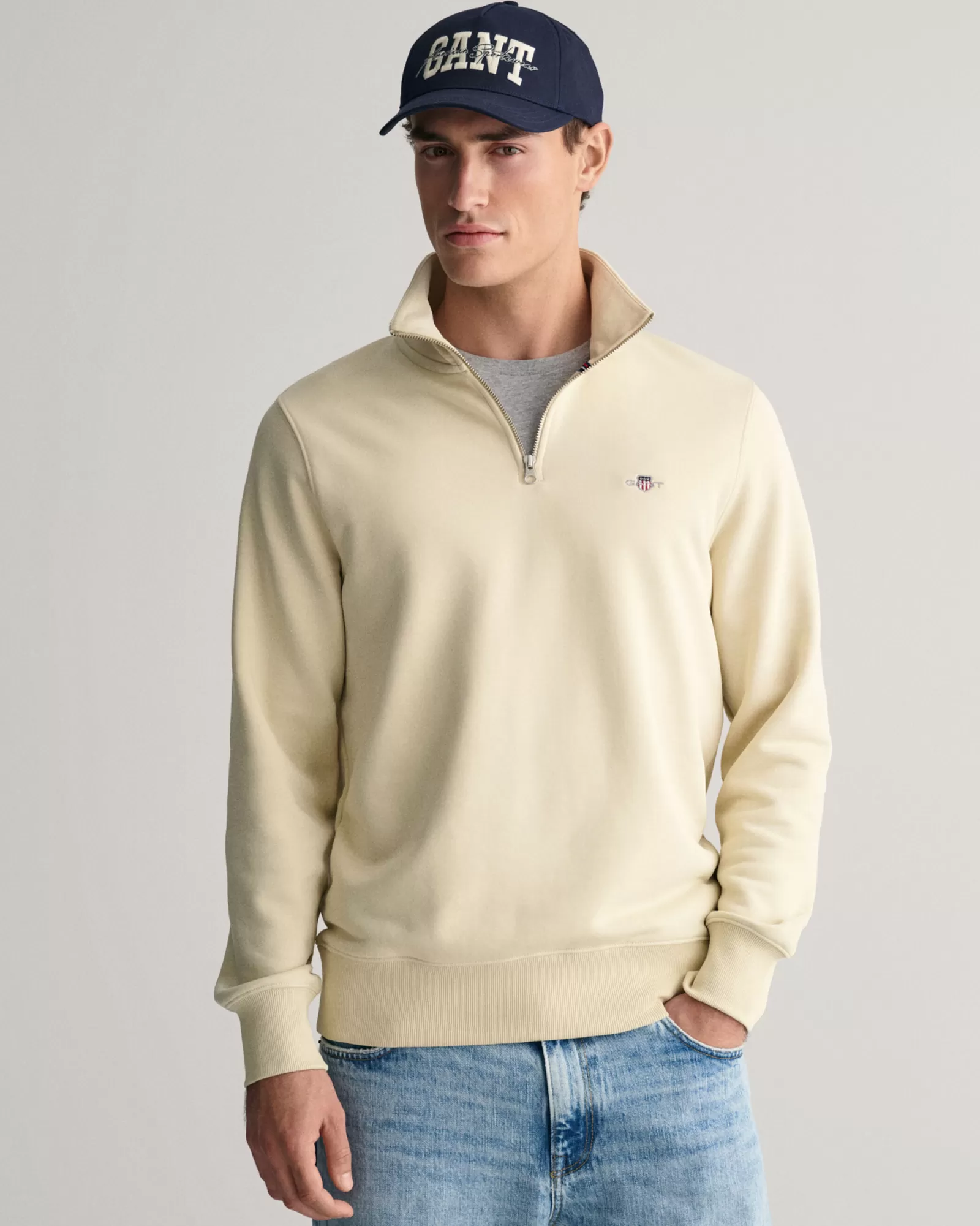 GANT Shield Half-Zip Sweatshirt | Hoodies & Tröjor