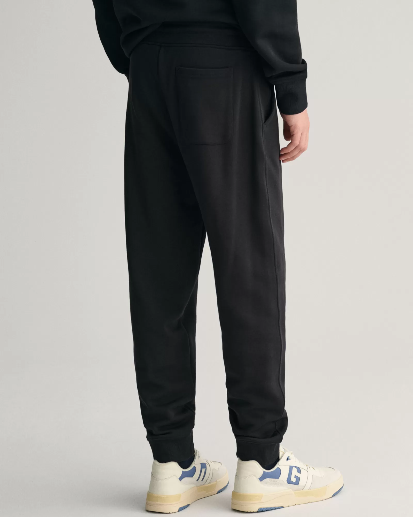 GANT Shield Sweatpants | Byxor & Chinos