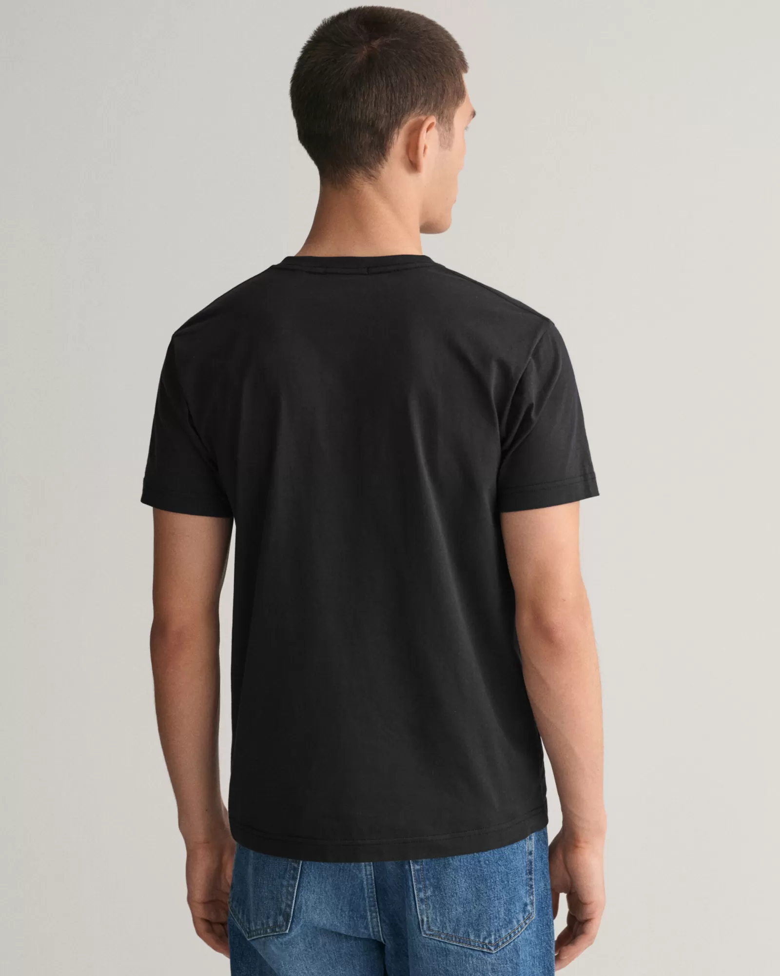 GANT Slim Fit Shield V-Neck T-Shirt | T-shirts