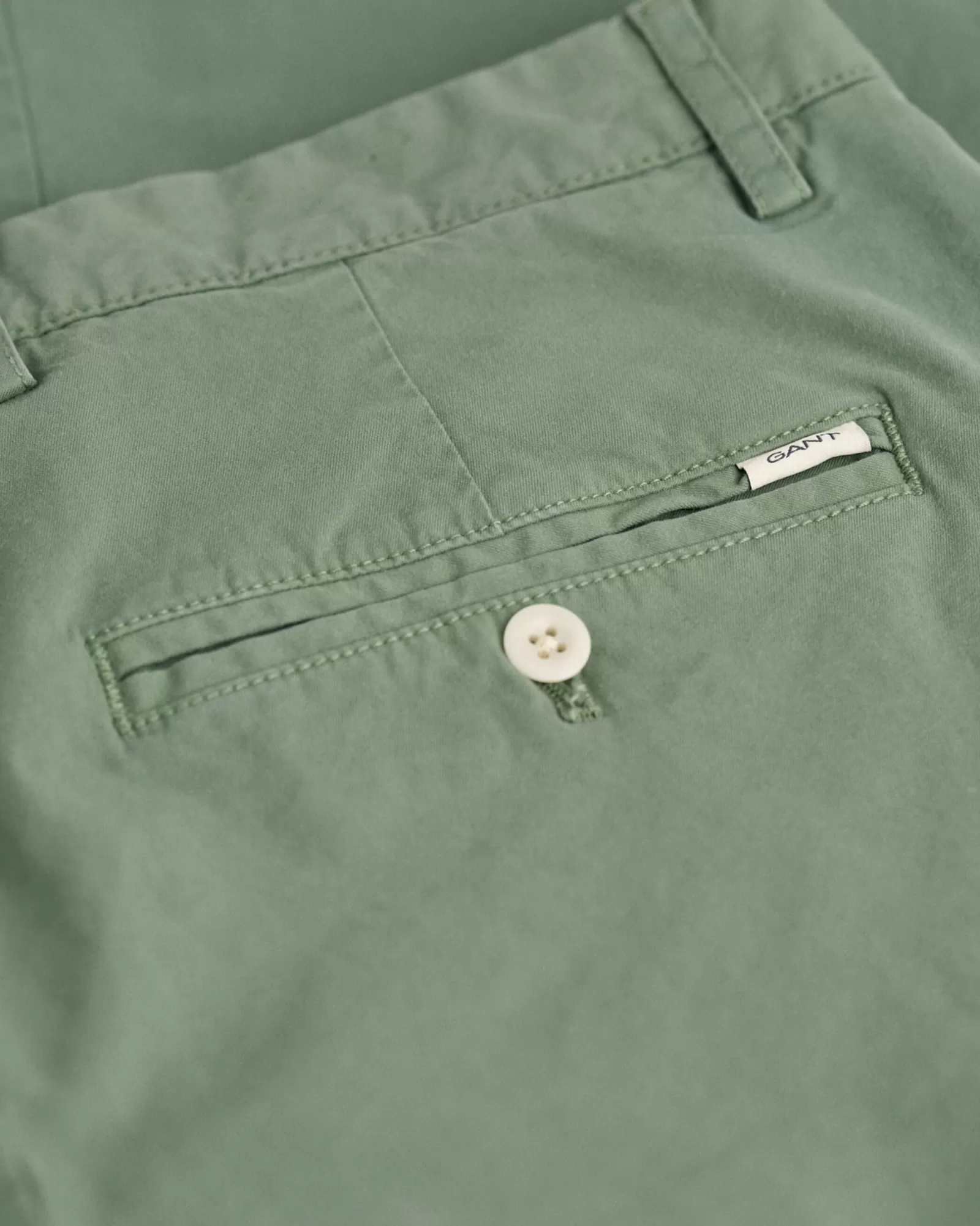 GANT Slim Fit Sunfaded Chinos | Byxor & Chinos