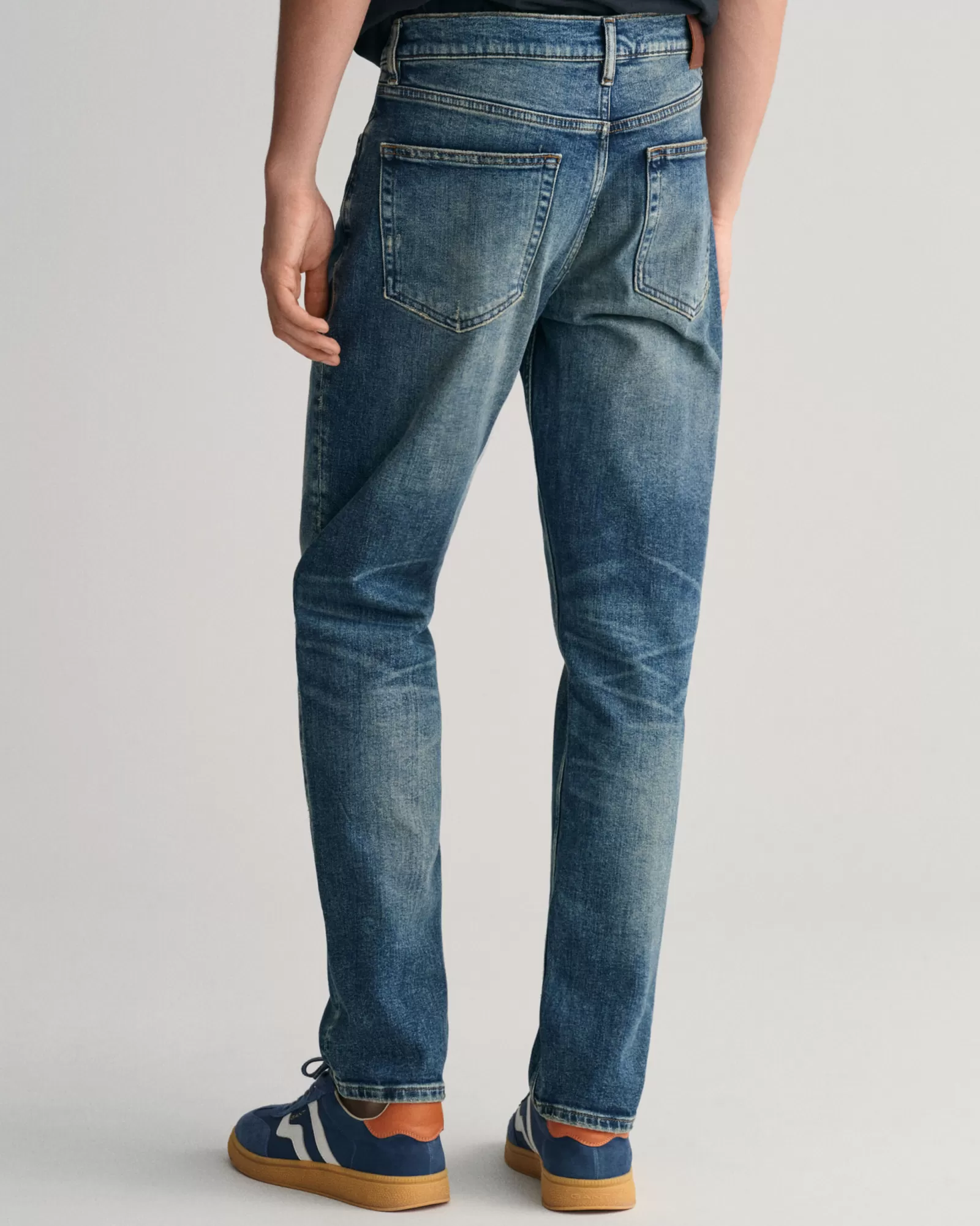 GANT Slim Fit Vintage Wash Jeans | Jeans