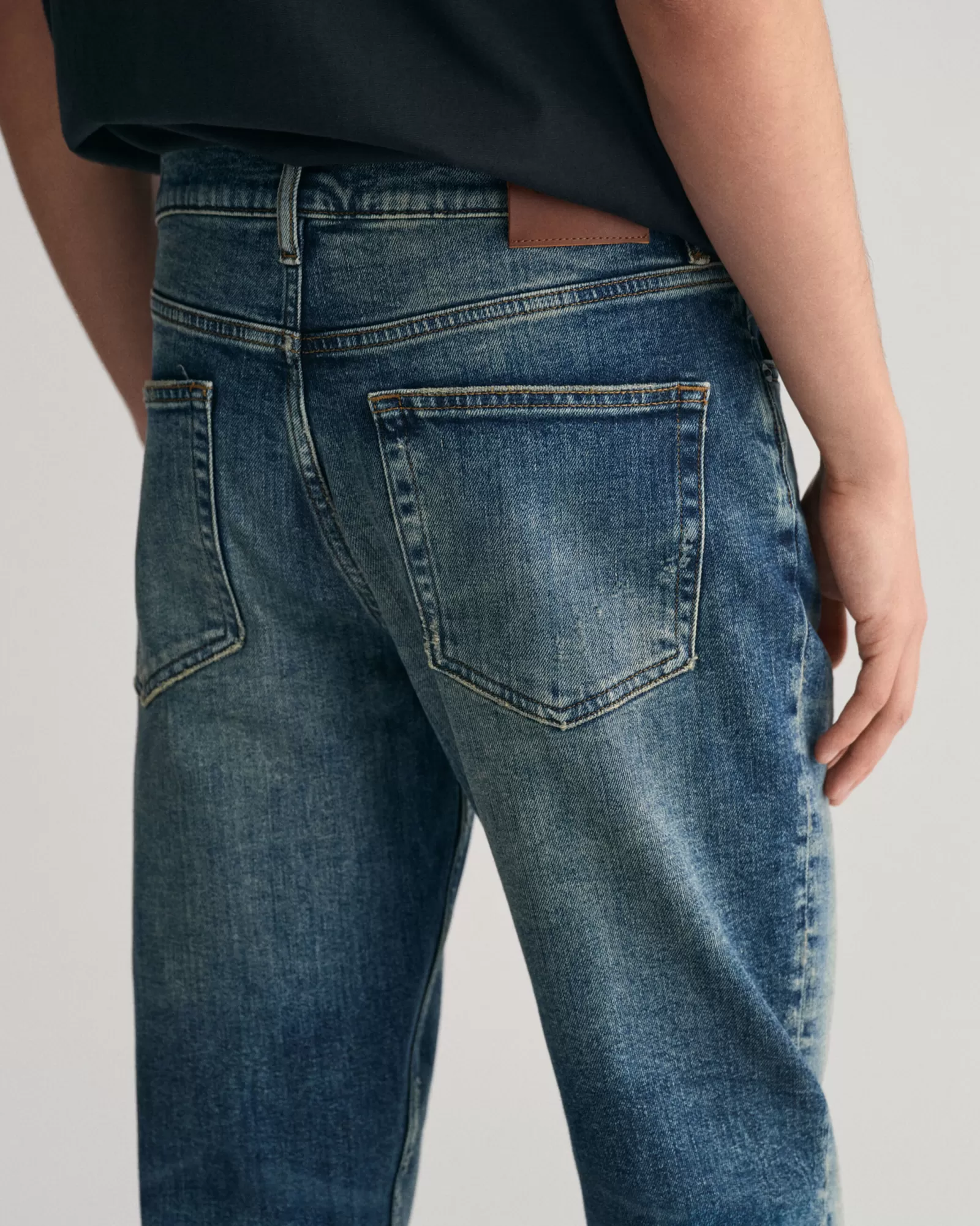 GANT Slim Fit Vintage Wash Jeans | Jeans
