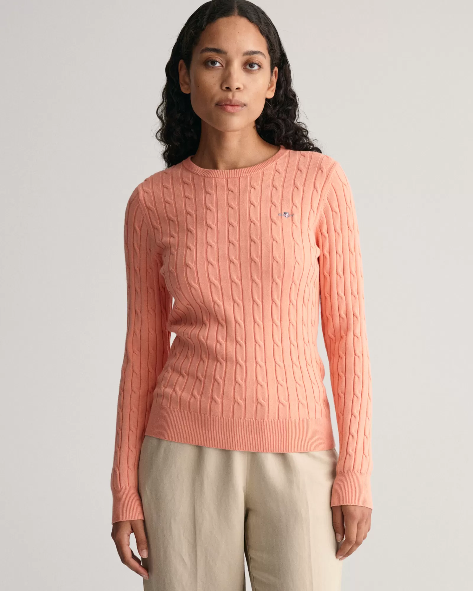 GANT Stretch Cotton Cable Knit Crew Neck Sweater | Stickat