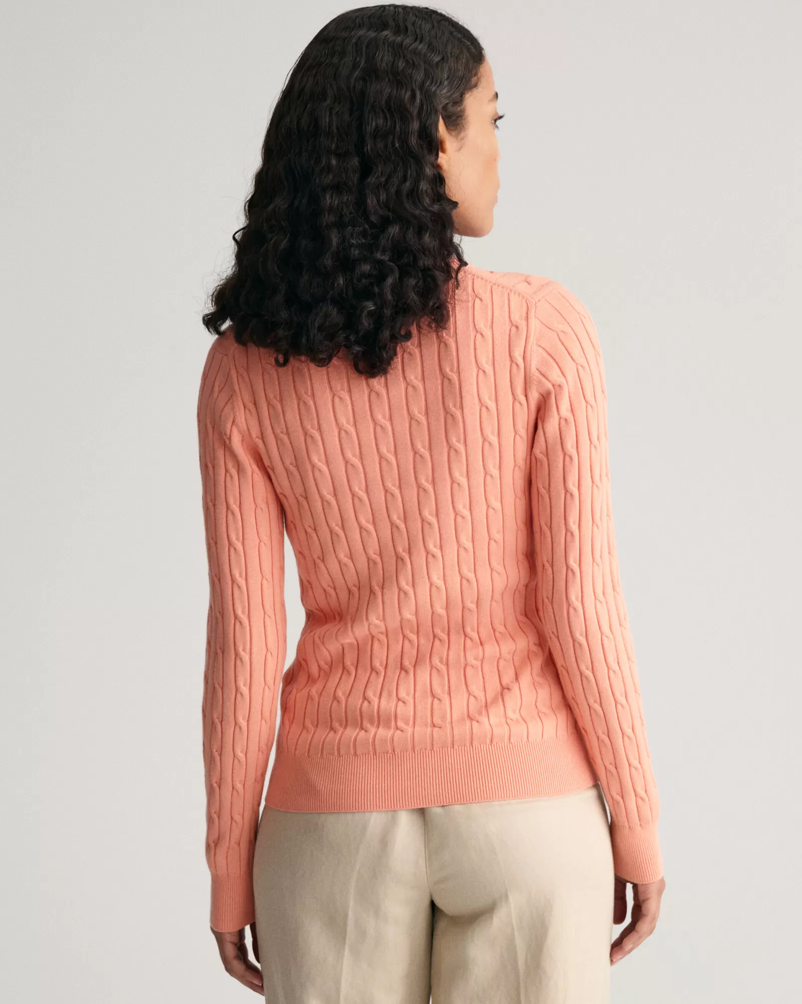 GANT Stretch Cotton Cable Knit Crew Neck Sweater | Stickat